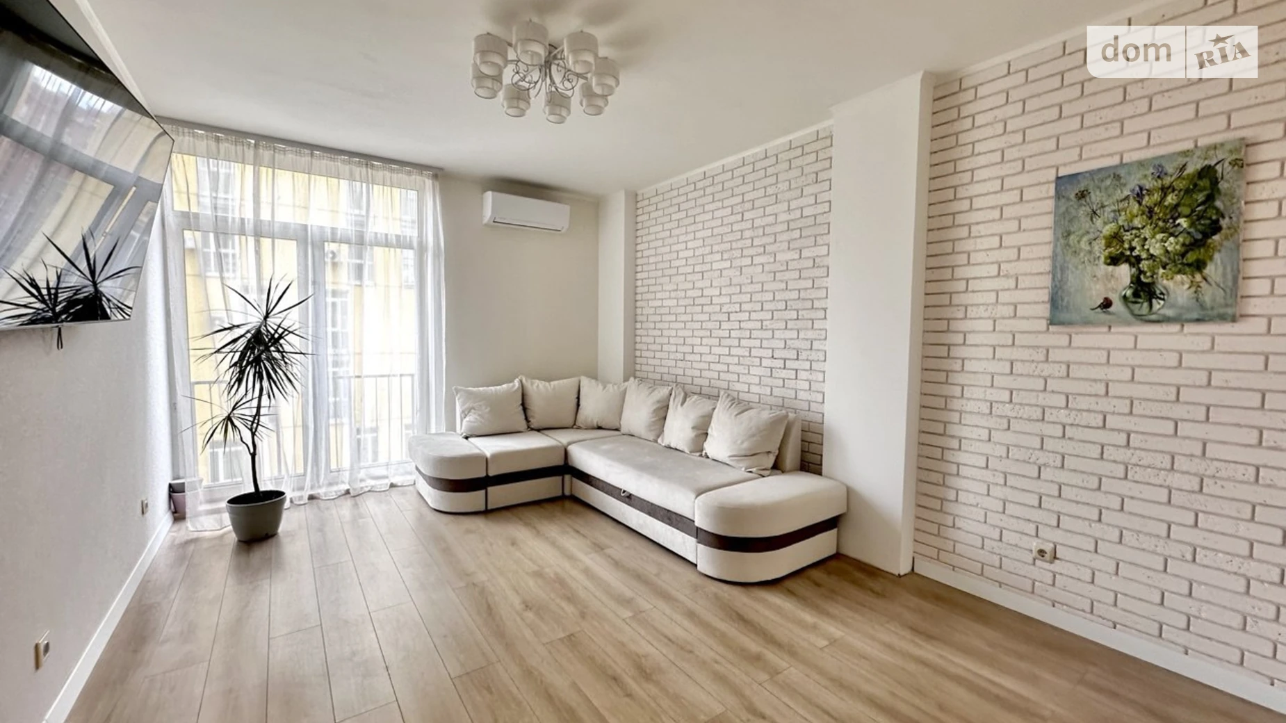 Продается 3-комнатная квартира 77.6 кв. м в Киеве, ул. Регенераторная, 4 корпус 5 - фото 2