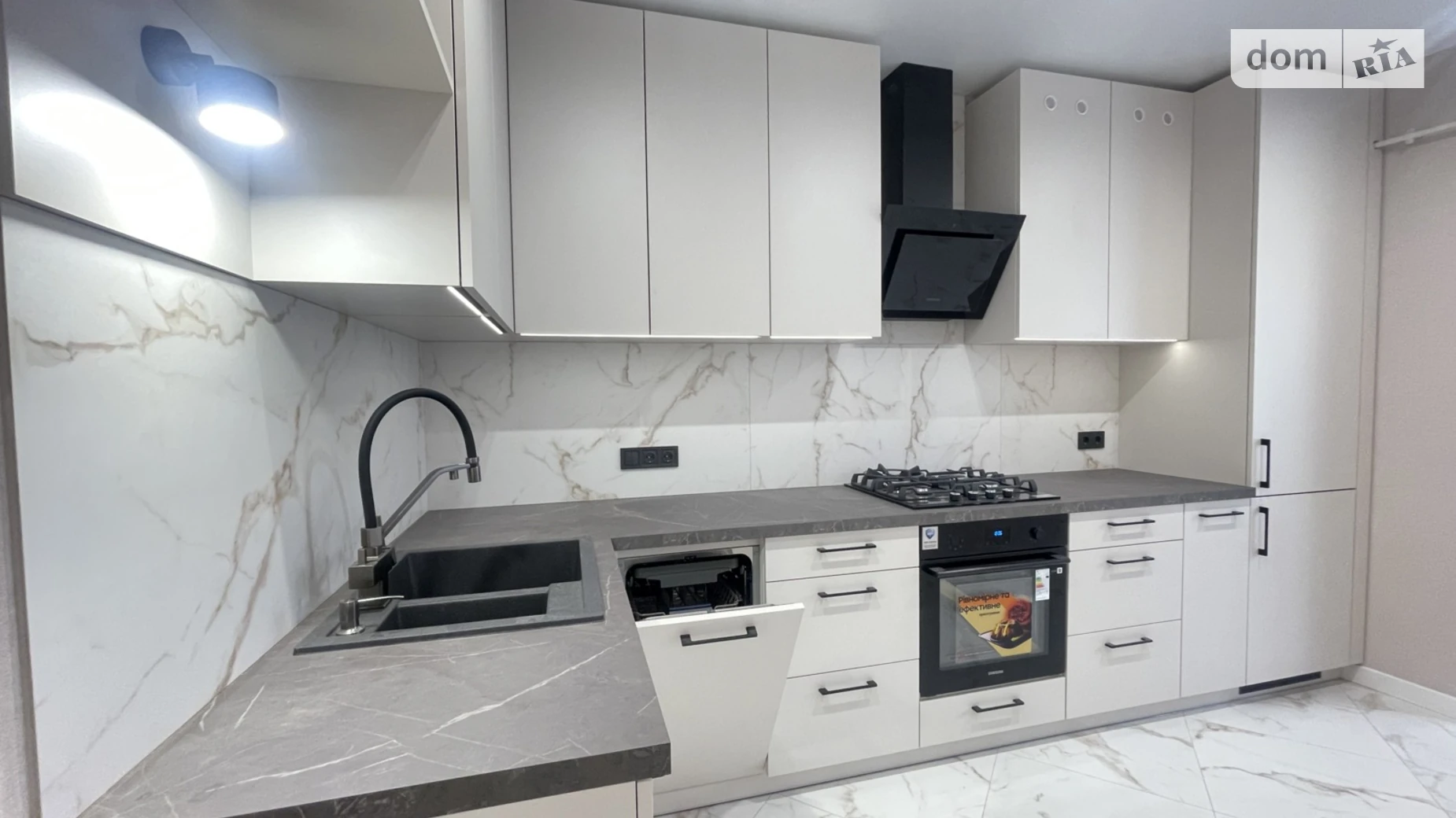 Продается 2-комнатная квартира 66 кв. м в Софиевской Борщаговке, ул. Молодёжная, 10 - фото 2