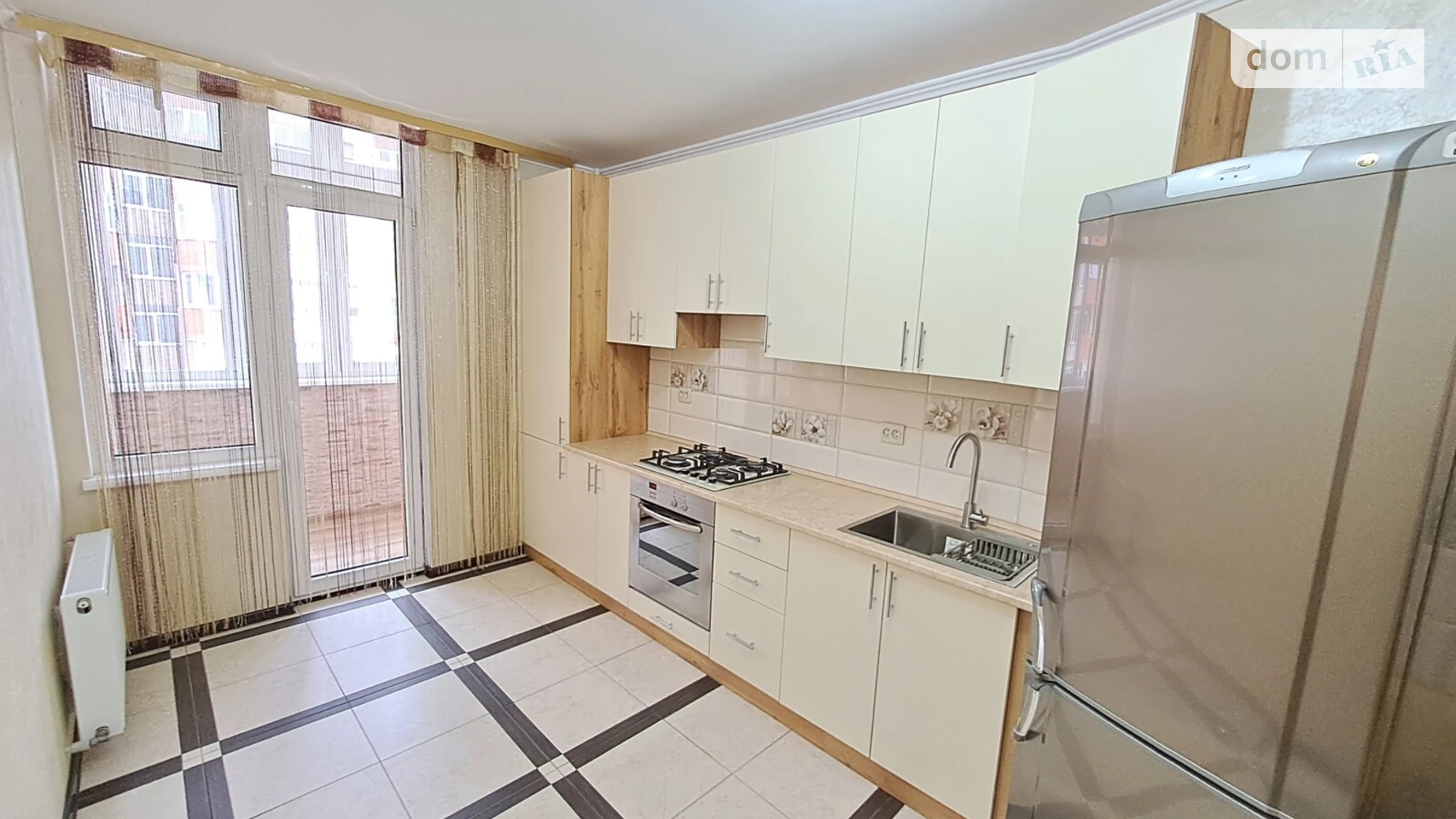 1-комнатная квартира 46 кв. м в Тернополе, ул. Киевская, 8А - фото 2