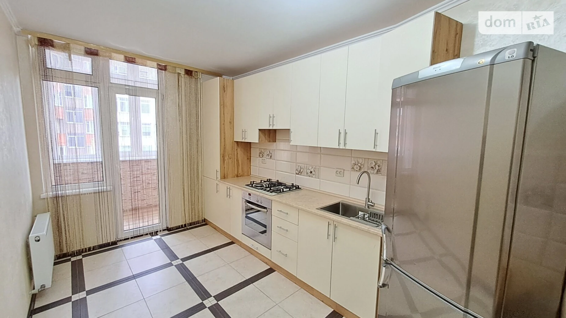 1-комнатная квартира 46 кв. м в Тернополе, ул. Киевская, 8А - фото 3