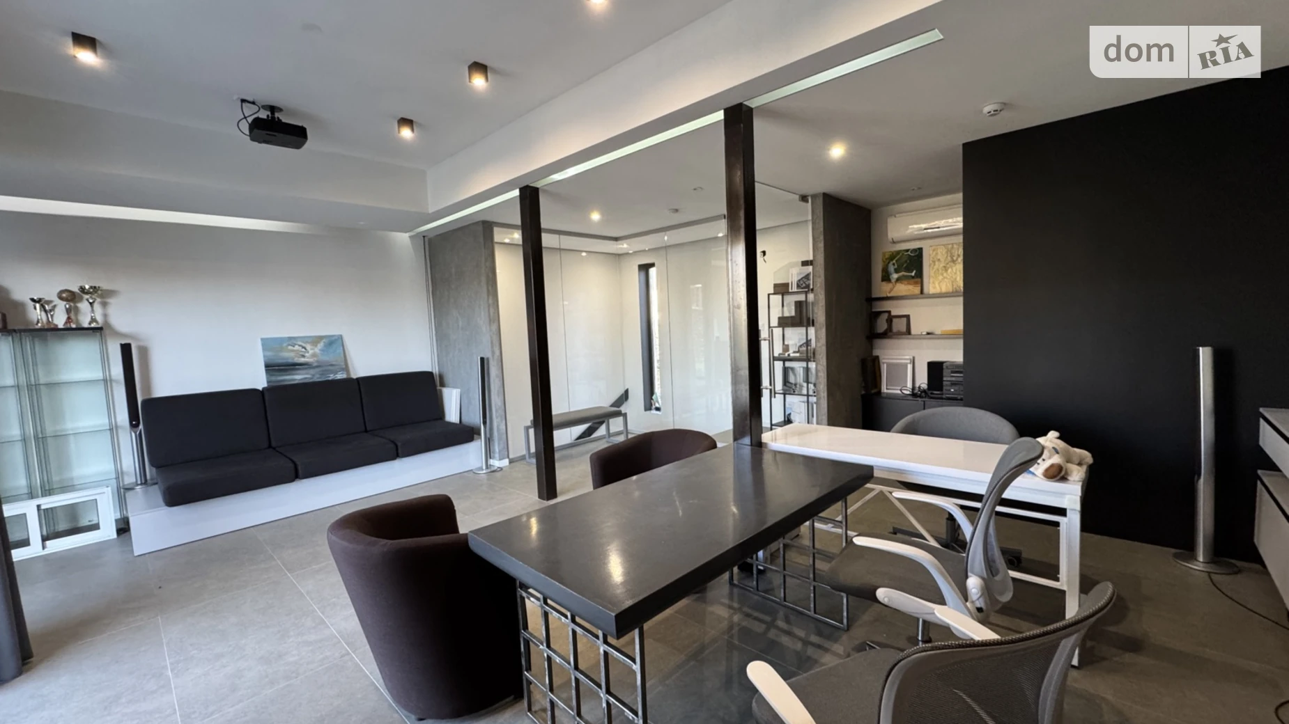 Сдается в аренду офис 100 кв. м в бизнес-центре, цена: 1500 $ - фото 2