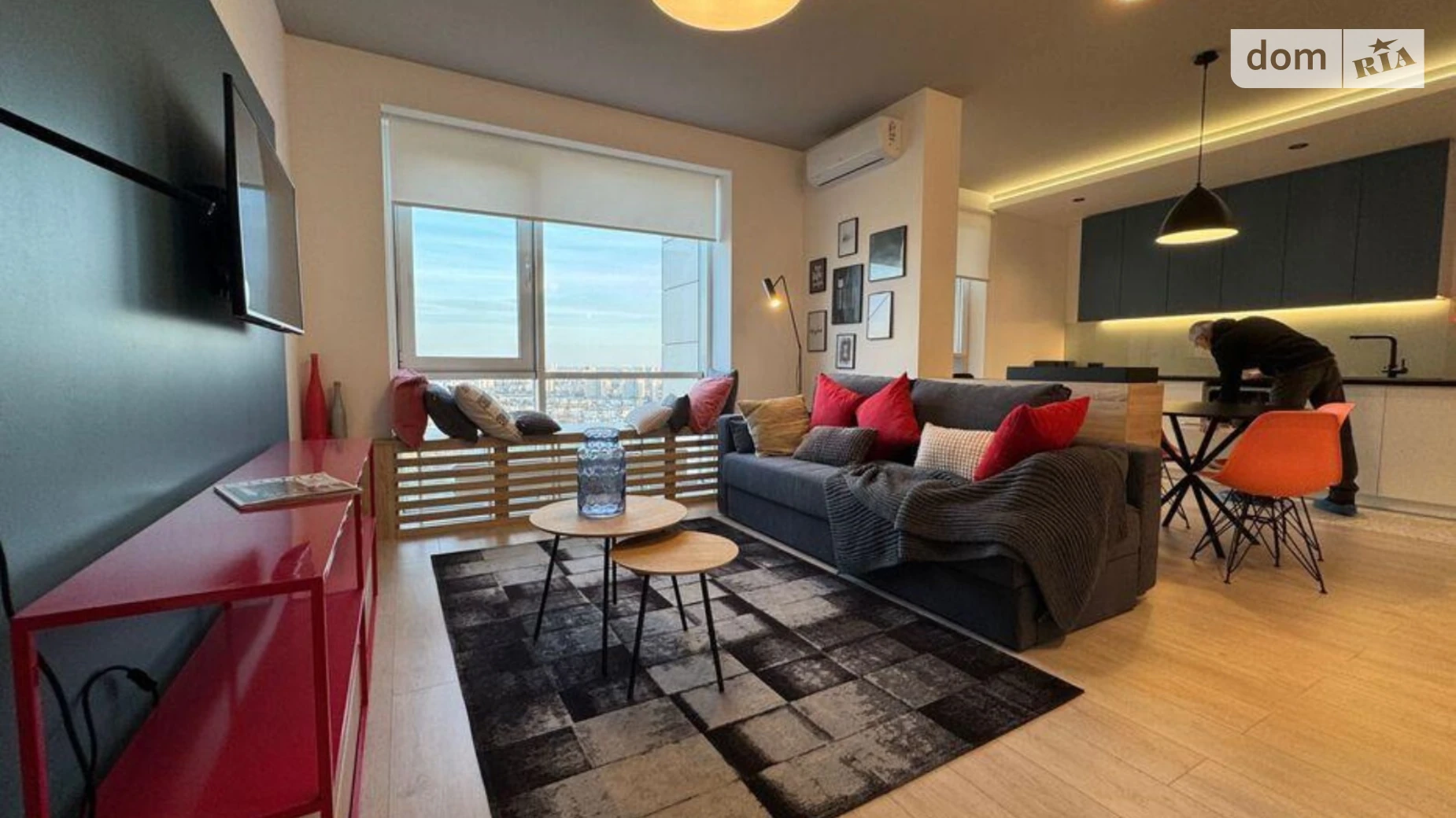 Продается 1-комнатная квартира 50 кв. м в Киеве, ул. Князя Романа Мстиславича(Генерала Жмаченко), 28 - фото 2