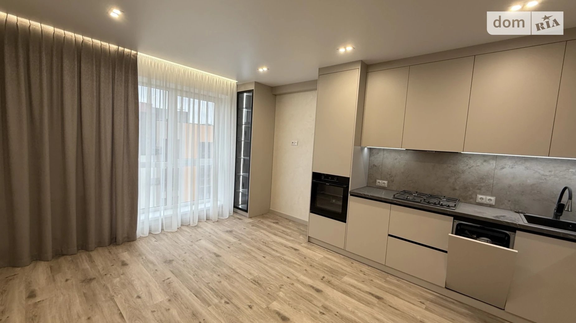 Продается 1-комнатная квартира 46.4 кв. м в Ровно, ул. Студенческая, 24 - фото 2