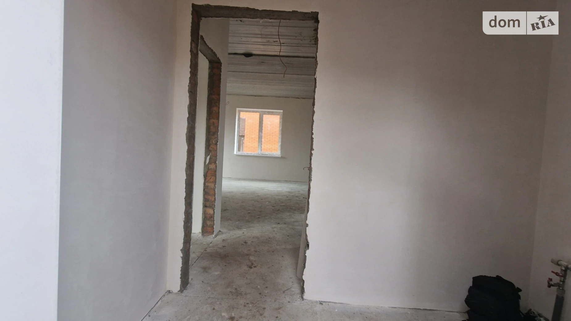 Продается дом на 2 этажа 107 кв. м с бассейном, цена: 88000 $ - фото 4