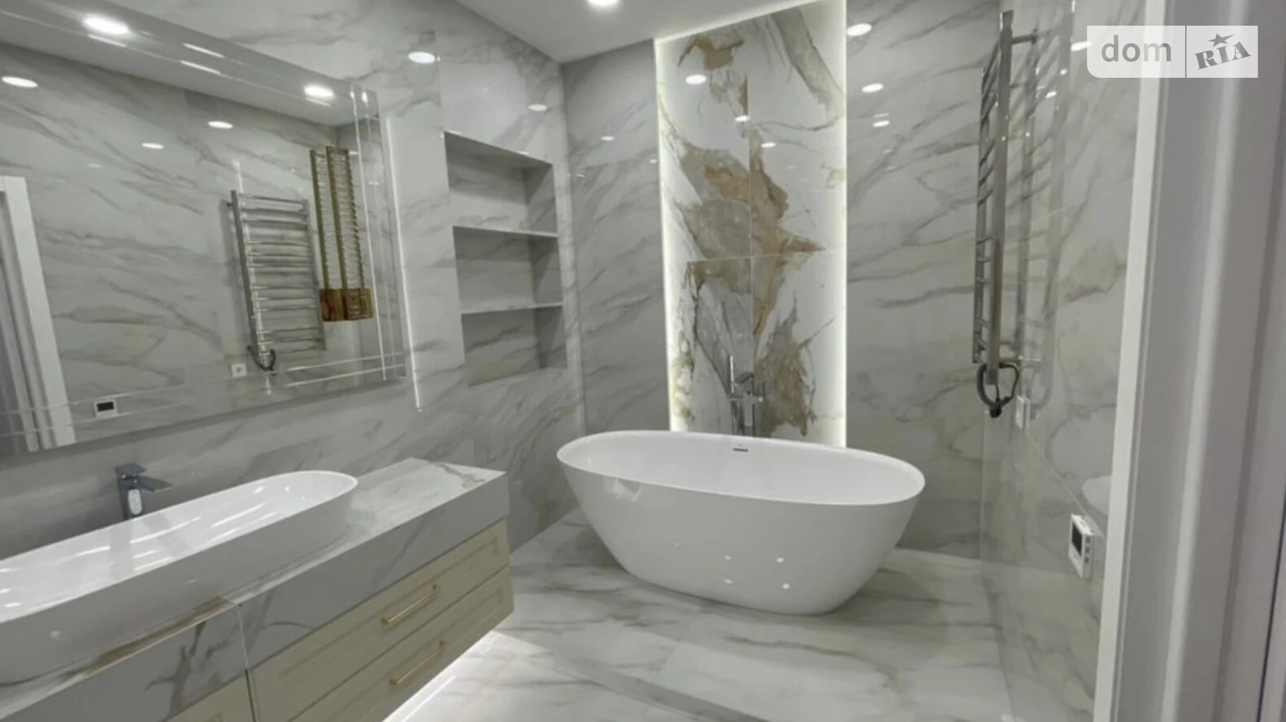 Сдается в аренду 2-комнатная квартира 86 кв. м в Одессе, ул. Генуэзская, 1Г - фото 4