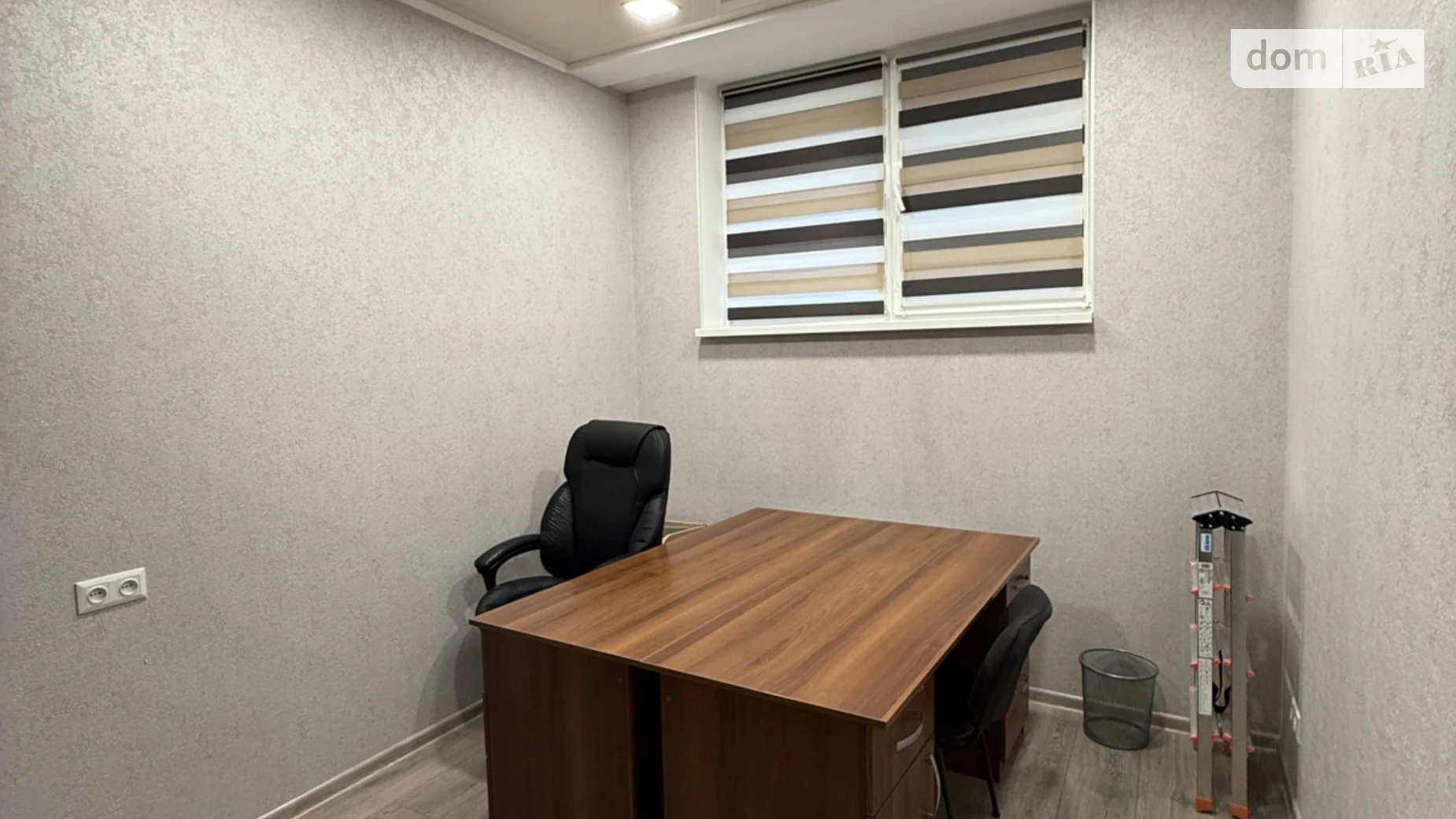 Сдается в аренду офис 60 кв. м в бизнес-центре, цена: 550 $ - фото 3