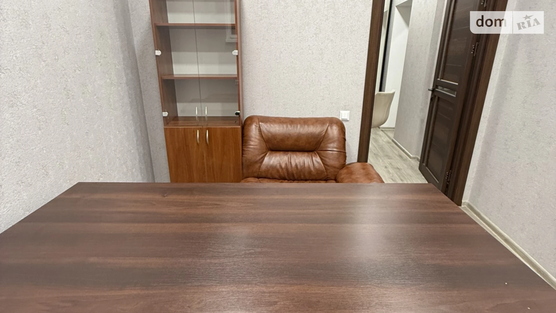 Сдается в аренду офис 60 кв. м в бизнес-центре, цена: 550 $ - фото 5