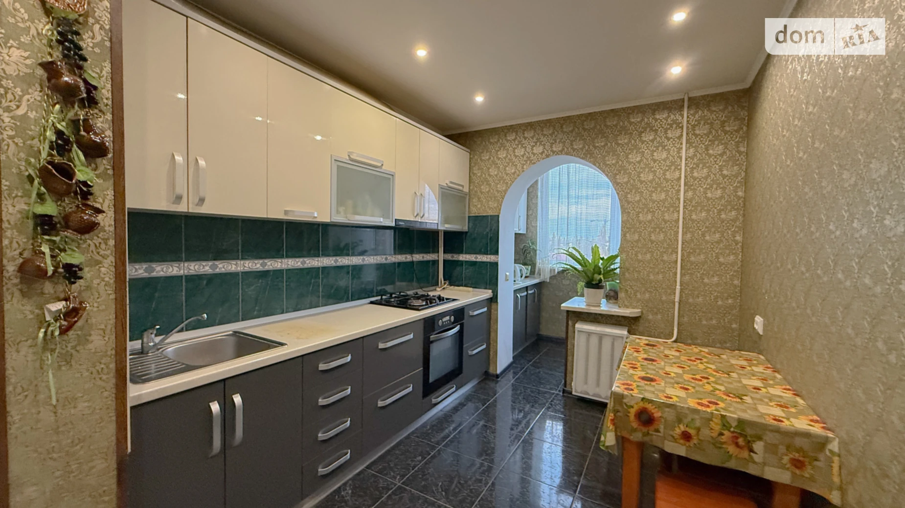 Продается 3-комнатная квартира 62.6 кв. м в Ровно, ул. Кобзарская, 17 - фото 2