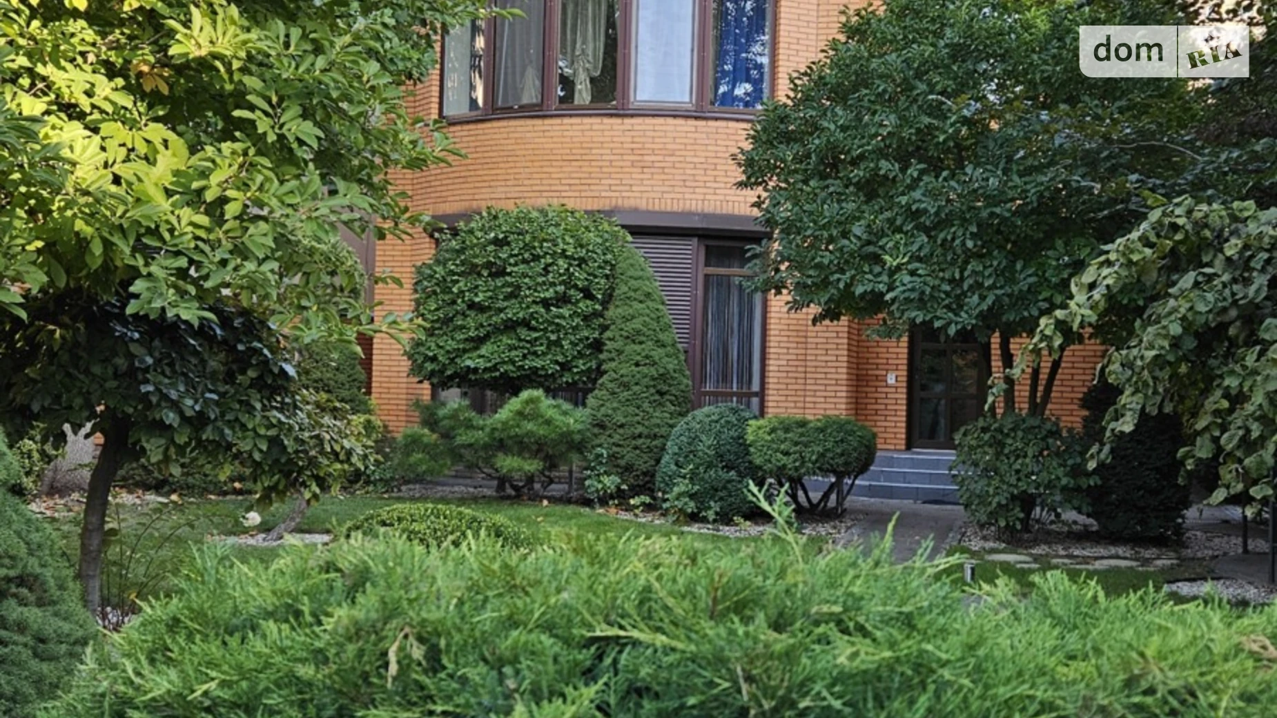 Сдается в аренду дом на 2 этажа 200 кв. м с верандой, цена: 2000 $ - фото 2