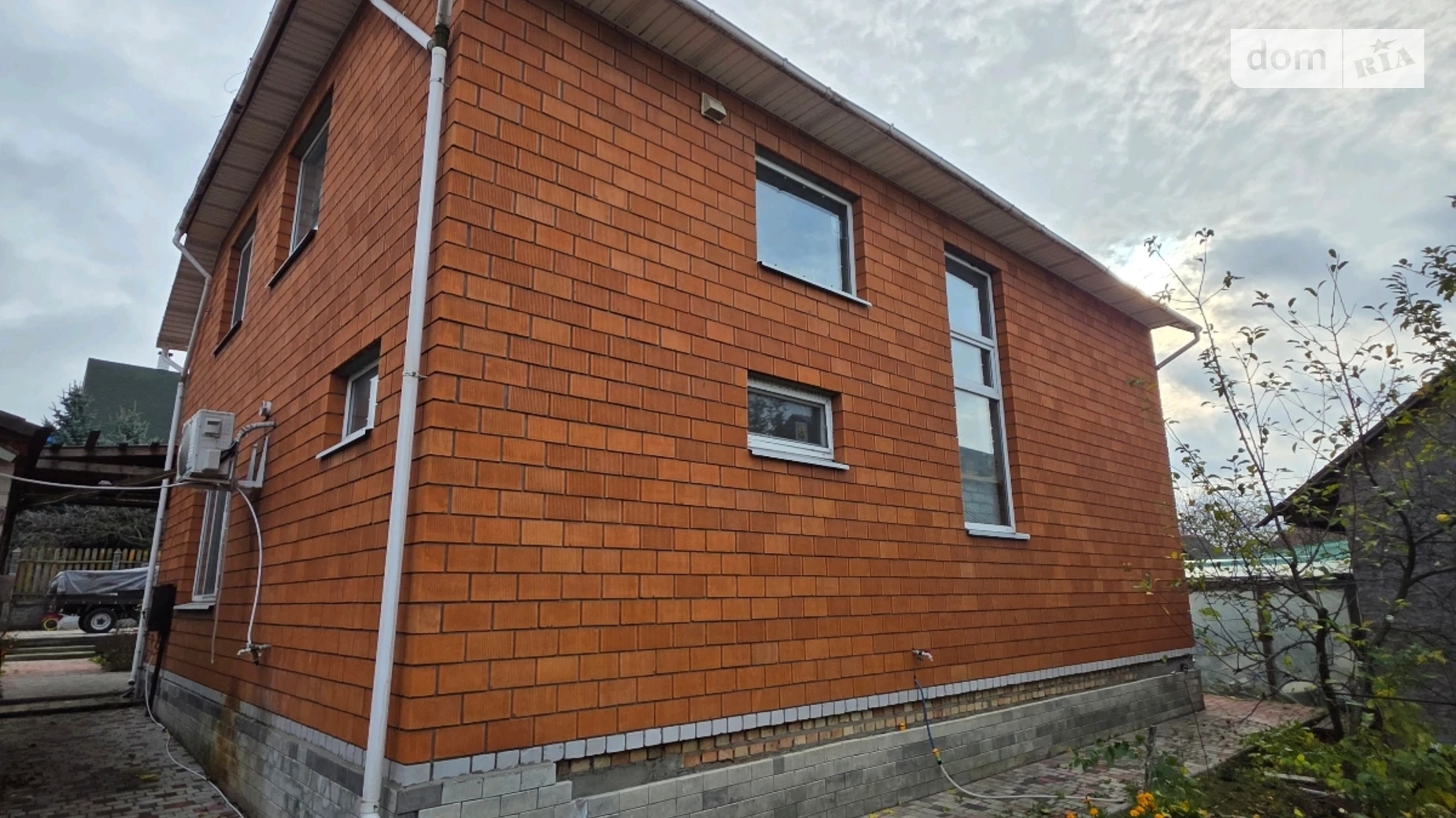 Продается дом на 2 этажа 180 кв. м с балконом, цена: 75000 $ - фото 2