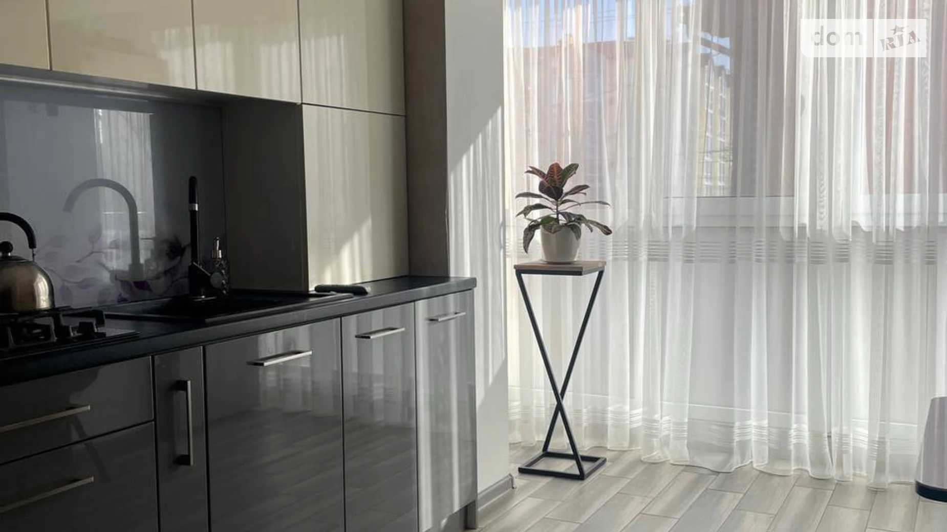 Продається 3-кімнатна квартира 55 кв. м у Зарванцях, Барське шосе - фото 2