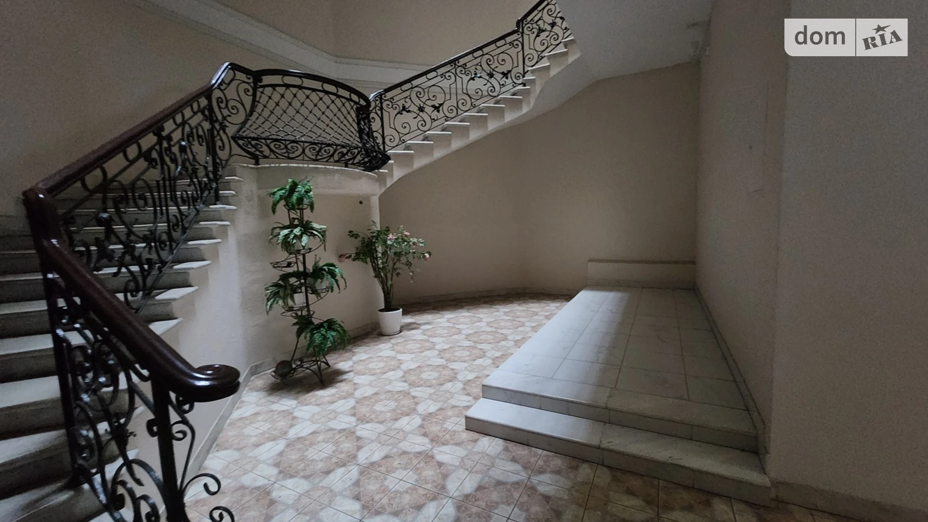 Продается 8-комнатная квартира 420 кв. м в Одессе, ул. Преображенская - фото 4