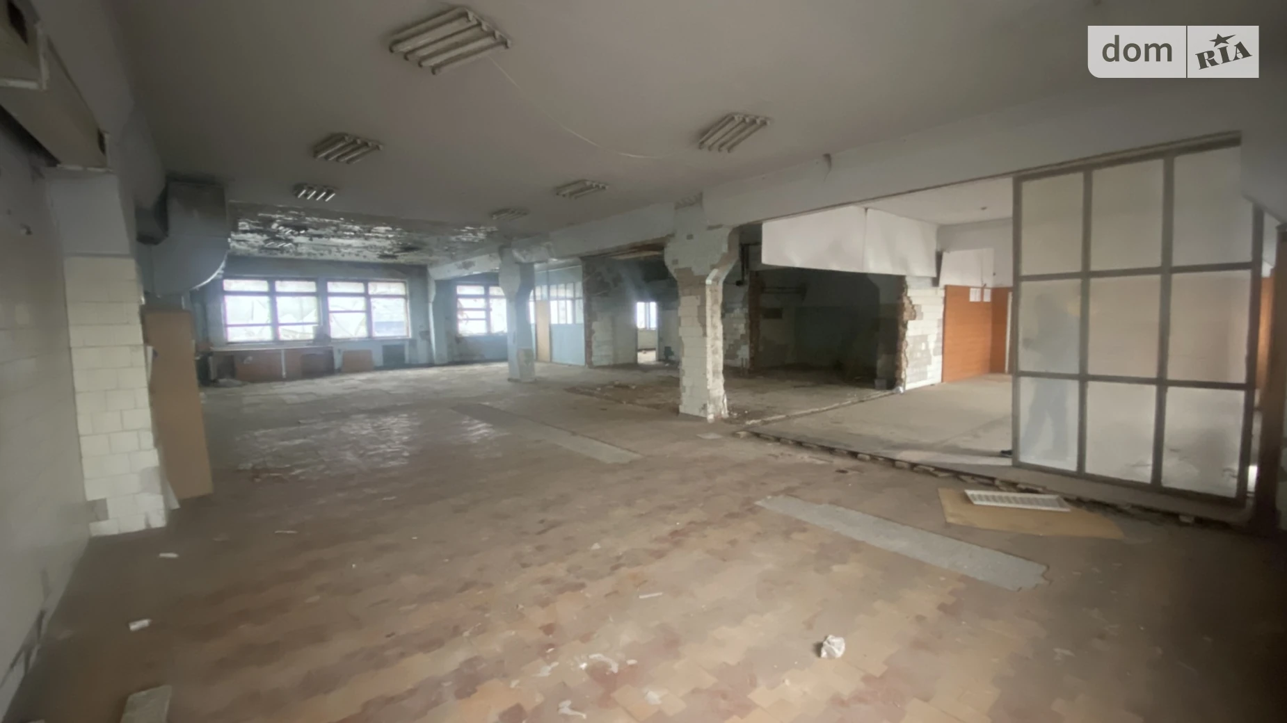 Сдается в аренду объект сферы услуг 600 кв. м в 5-этажном здании, цена: 18300 грн - фото 3