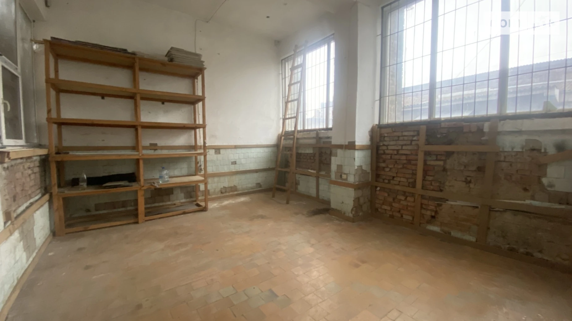 Сдается в аренду объект сферы услуг 309 кв. м в 5-этажном здании, цена: 31000 грн - фото 2