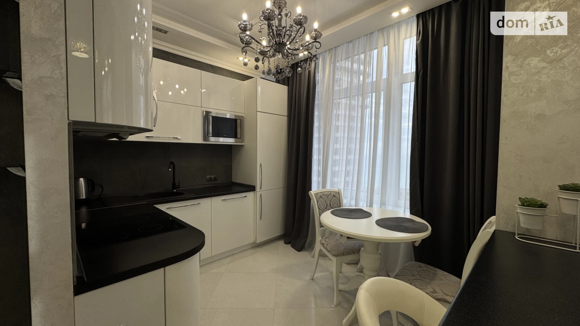 Сдается в аренду 1-комнатная квартира 42 кв. м в Одессе, ул. Валерия Самофалова, 16А/1 - фото 3