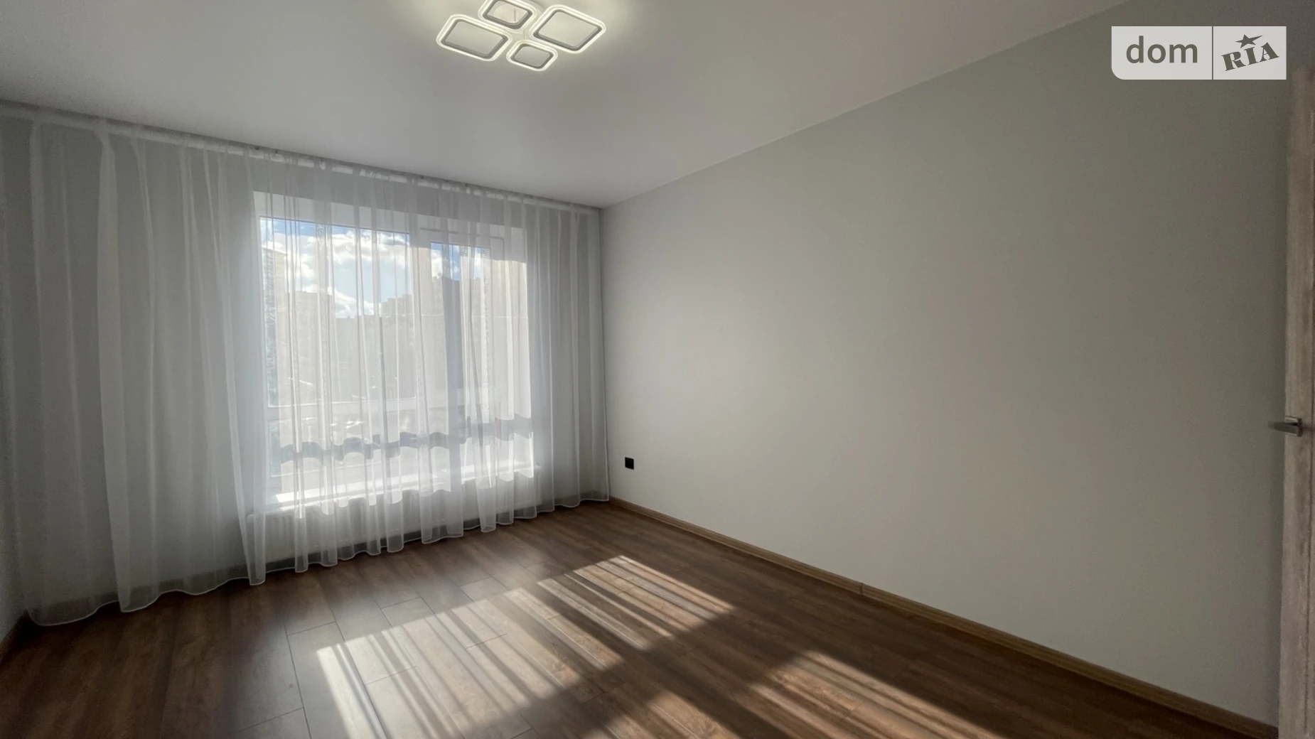 1-комнатная квартира 40 кв. м в Тернополе, ул. Академика Сергея Королева - фото 2