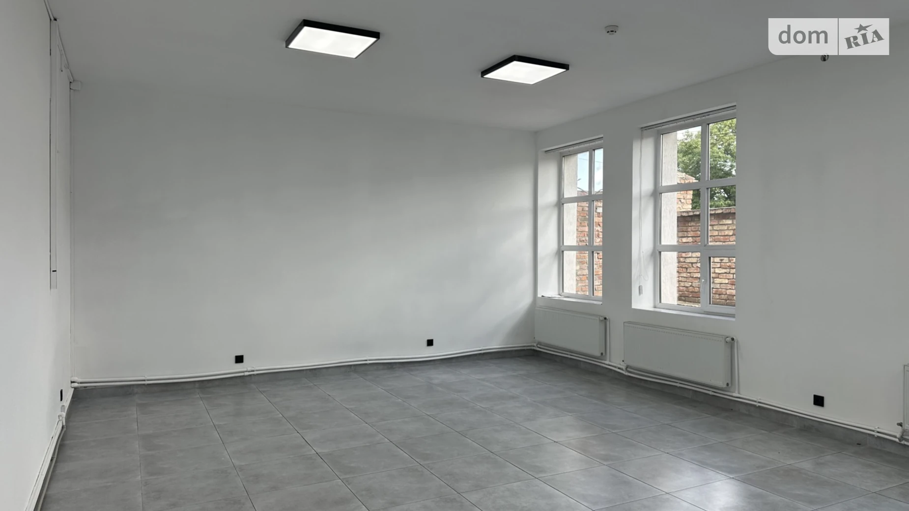 Сдается в аренду помещения свободного назначения 495.8 кв. м в 2-этажном здании, цена: 99160 грн - фото 4