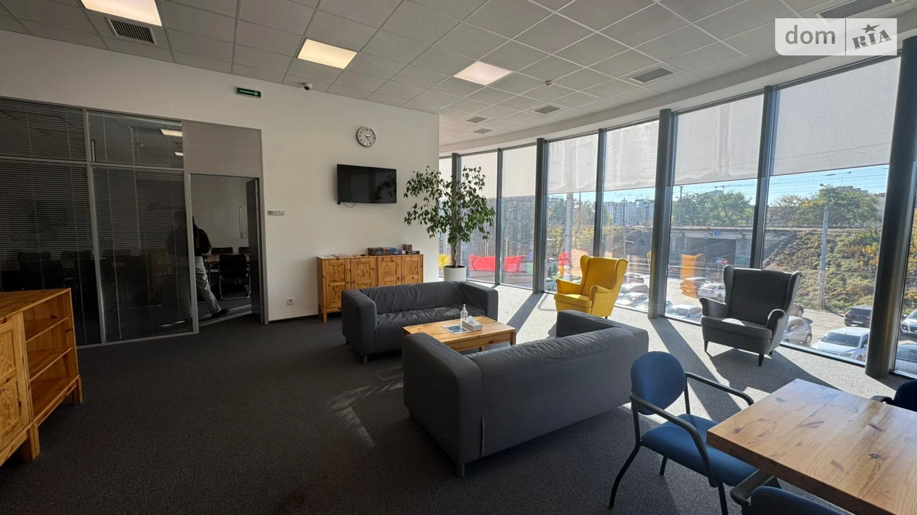 Сдается в аренду офис 500 кв. м в бизнес-центре, цена: 125000 грн - фото 2