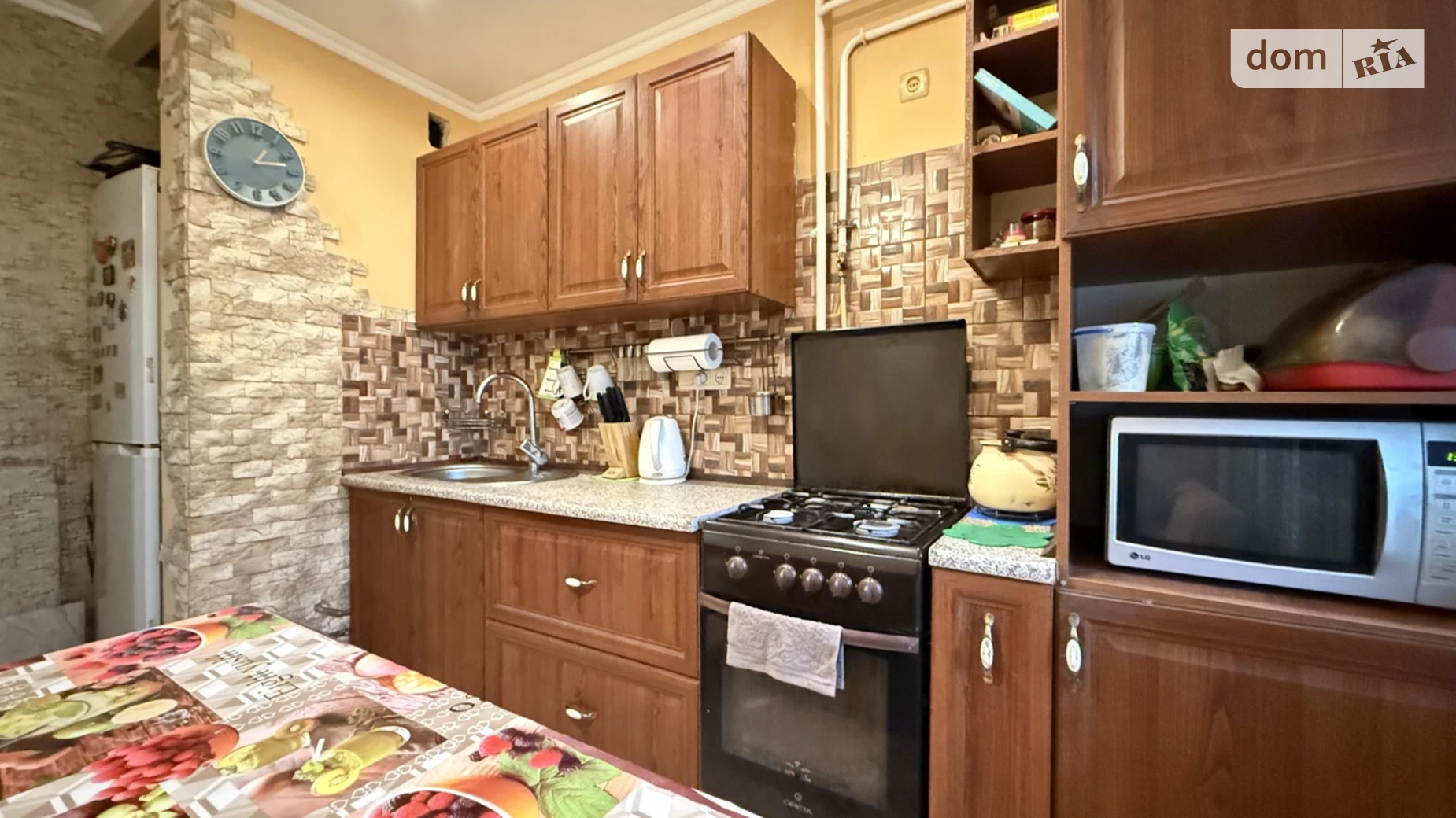 Продается 3-комнатная квартира 61.2 кв. м в Ровно, ул. Волынской Дивизии, 15 - фото 2