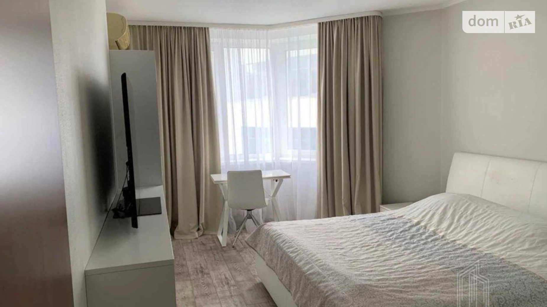 Продается 3-комнатная квартира 99.5 кв. м в Киеве, ул. Гришко Михаила, 9 - фото 2