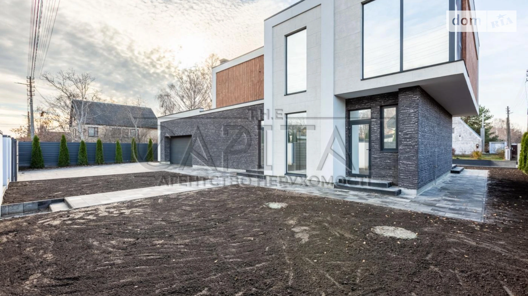 Продается дом на 2 этажа 300 кв. м с гаражом, цена: 550000 $ - фото 5