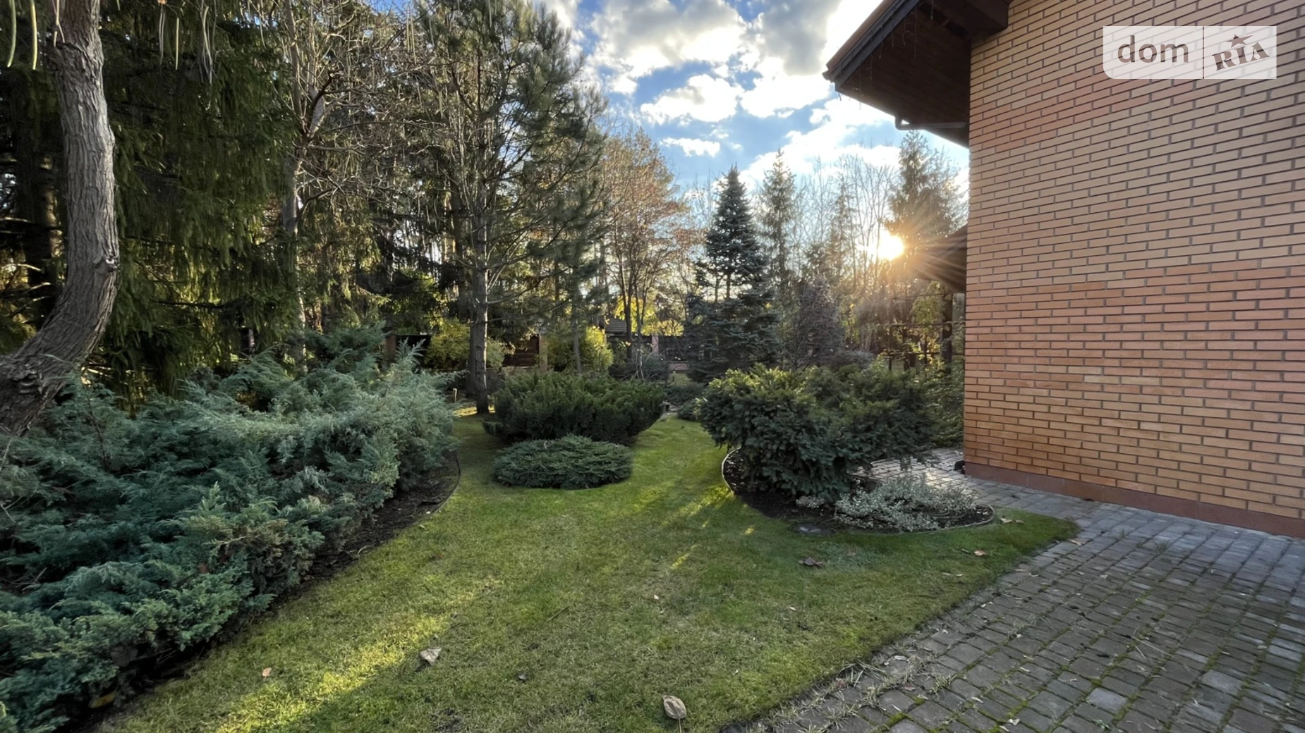 Продается дом на 2 этажа 245 кв. м с подвалом, цена: 365000 $ - фото 5