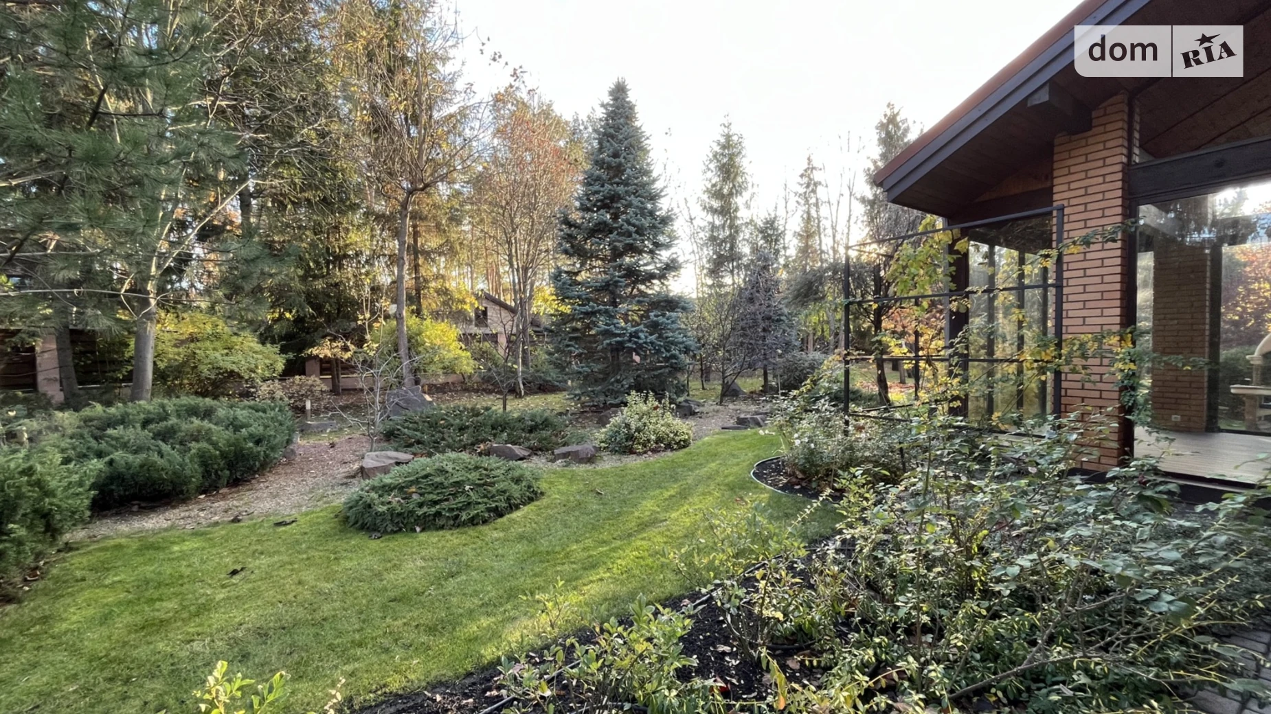 Продается дом на 2 этажа 245 кв. м с подвалом, цена: 365000 $ - фото 4