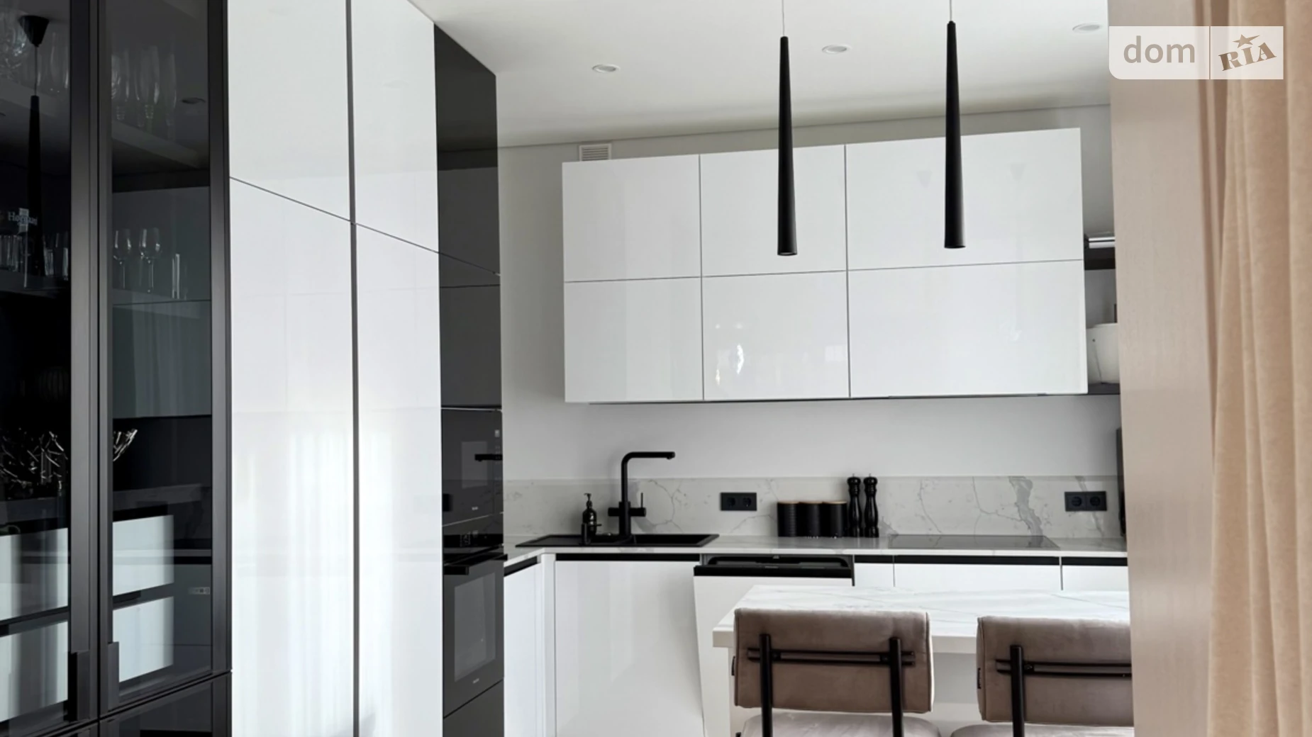 Продается дом на 2 этажа 175.6 кв. м с верандой, цена: 390000 $ - фото 2