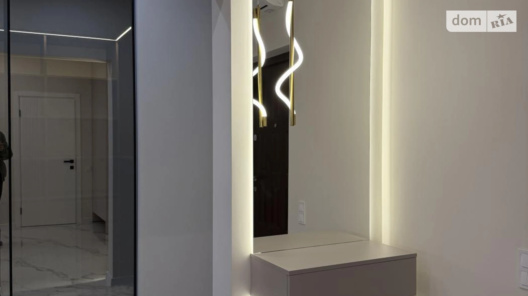 Продается 2-комнатная квартира 67 кв. м в Одессе, ул. Краснова, 1А - фото 2