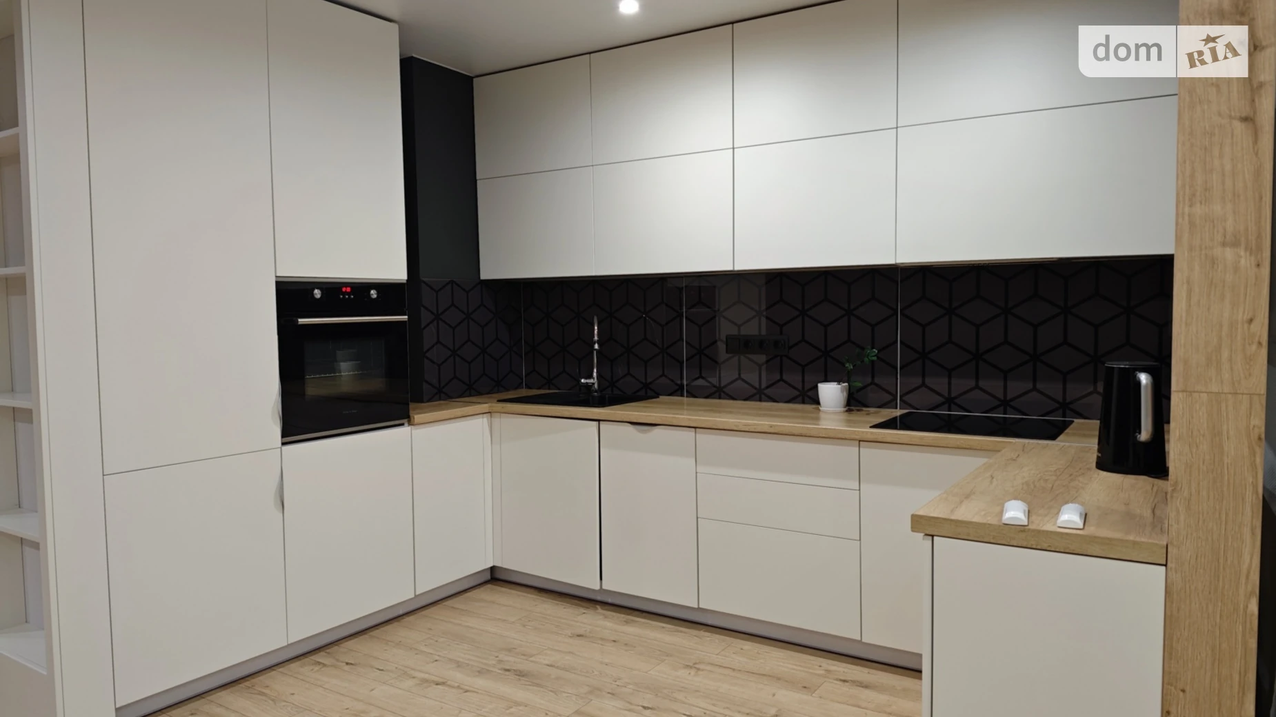 Продается 2-комнатная квартира 80.1 кв. м в Черкассах, ул. Байды-Вишневецкого, 97 - фото 3