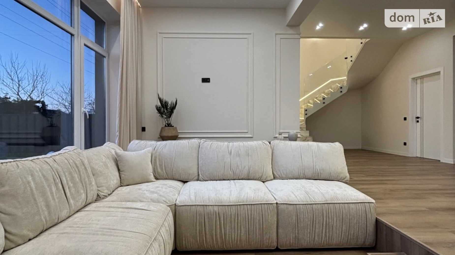 Продается дом на 2 этажа 188 кв. м с камином, цена: 329900 $ - фото 3