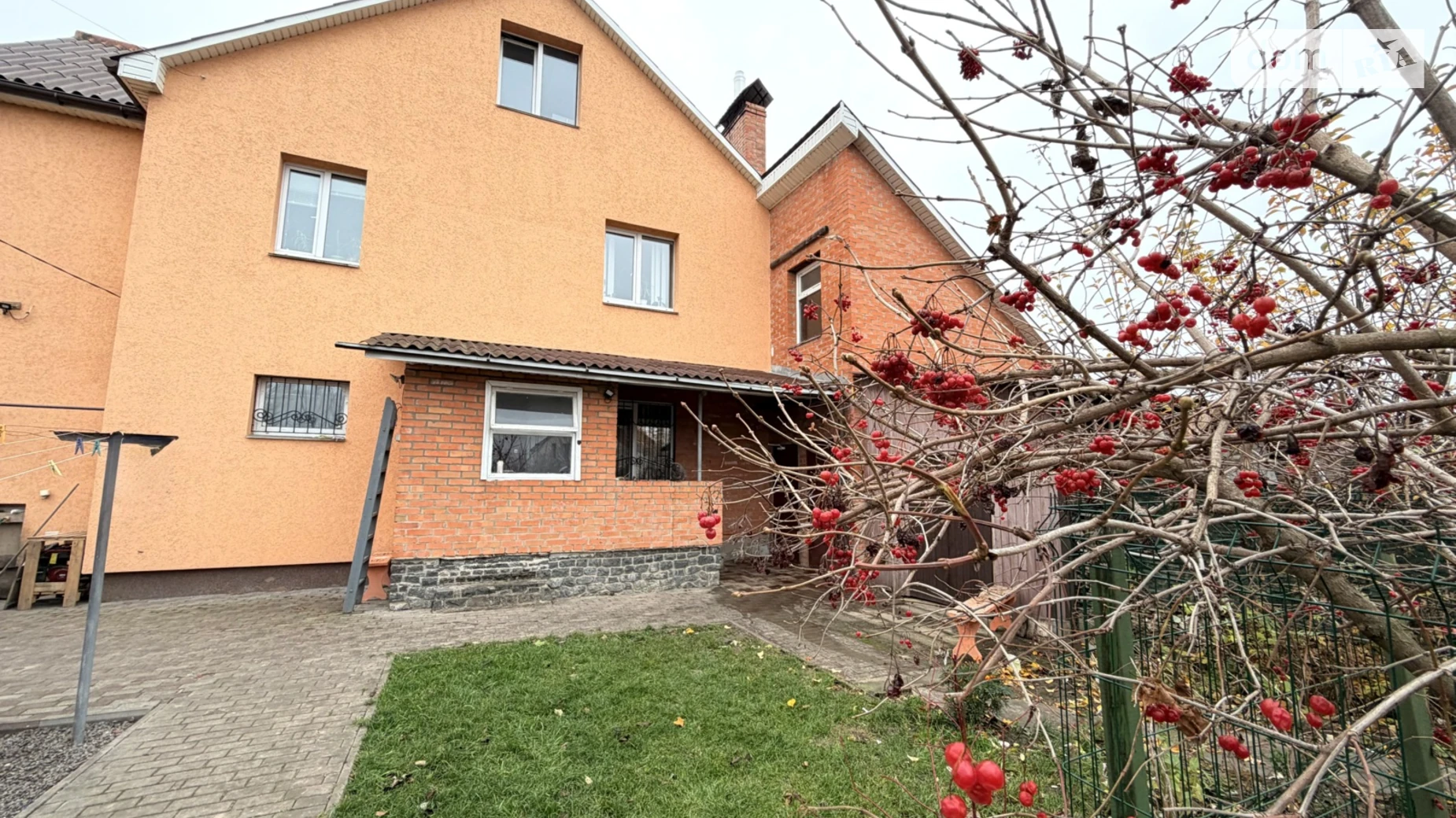 Продается дом на 2 этажа 160 кв. м с гаражом, цена: 210000 $ - фото 4