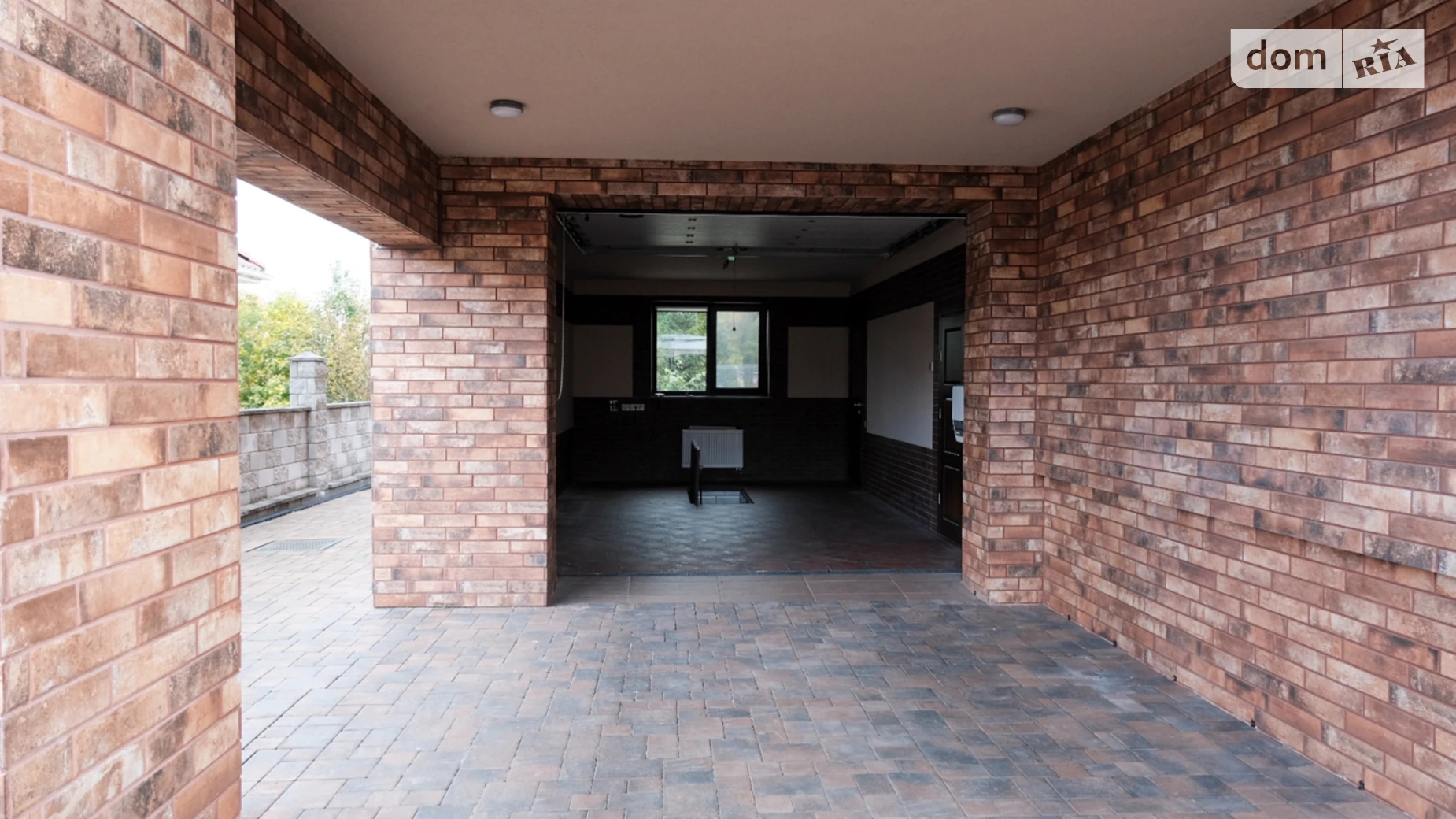 Продается дом на 2 этажа 215 кв. м с садом, цена: 450000 $ - фото 2