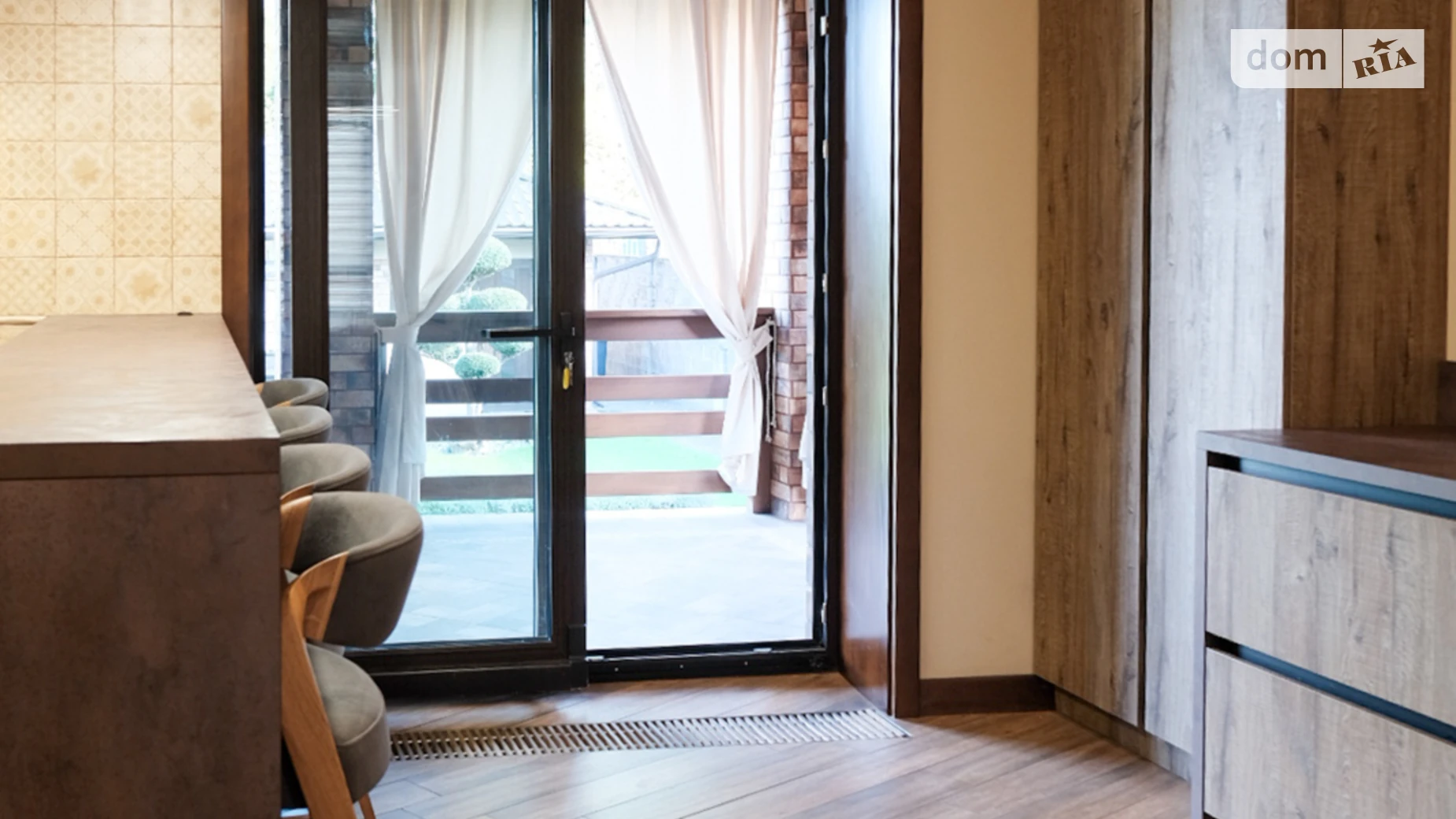 Продается дом на 2 этажа 215 кв. м с садом, цена: 450000 $ - фото 4