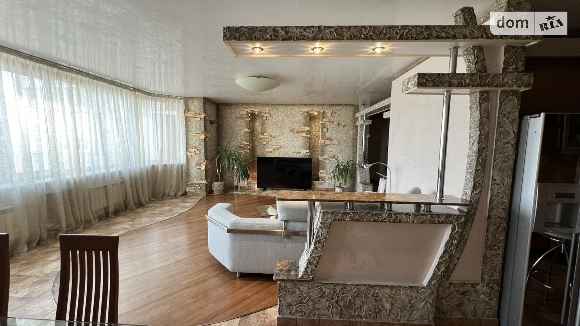 Продается 2-комнатная квартира 83 кв. м в Киеве, просп. Павла Тычины, 2 - фото 3