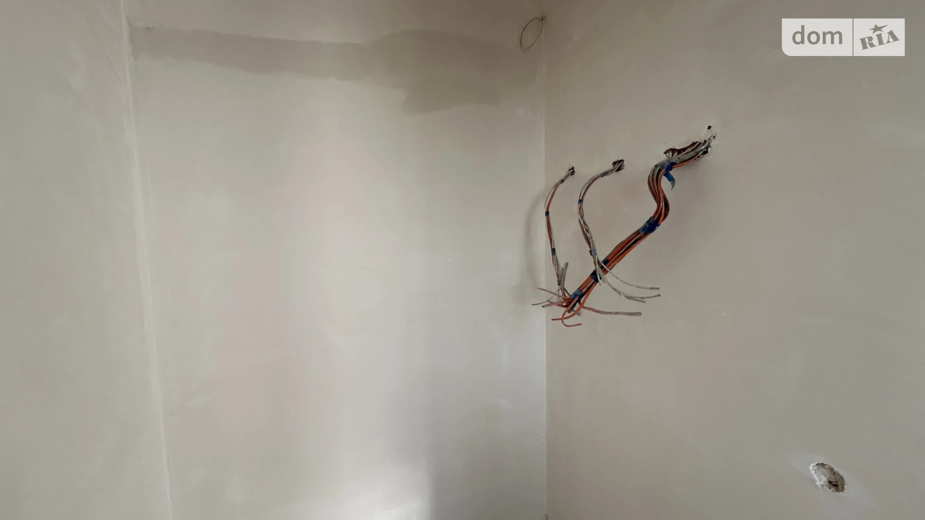 Продается дом на 2 этажа 120 кв. м с мебелью, цена: 85000 $ - фото 4