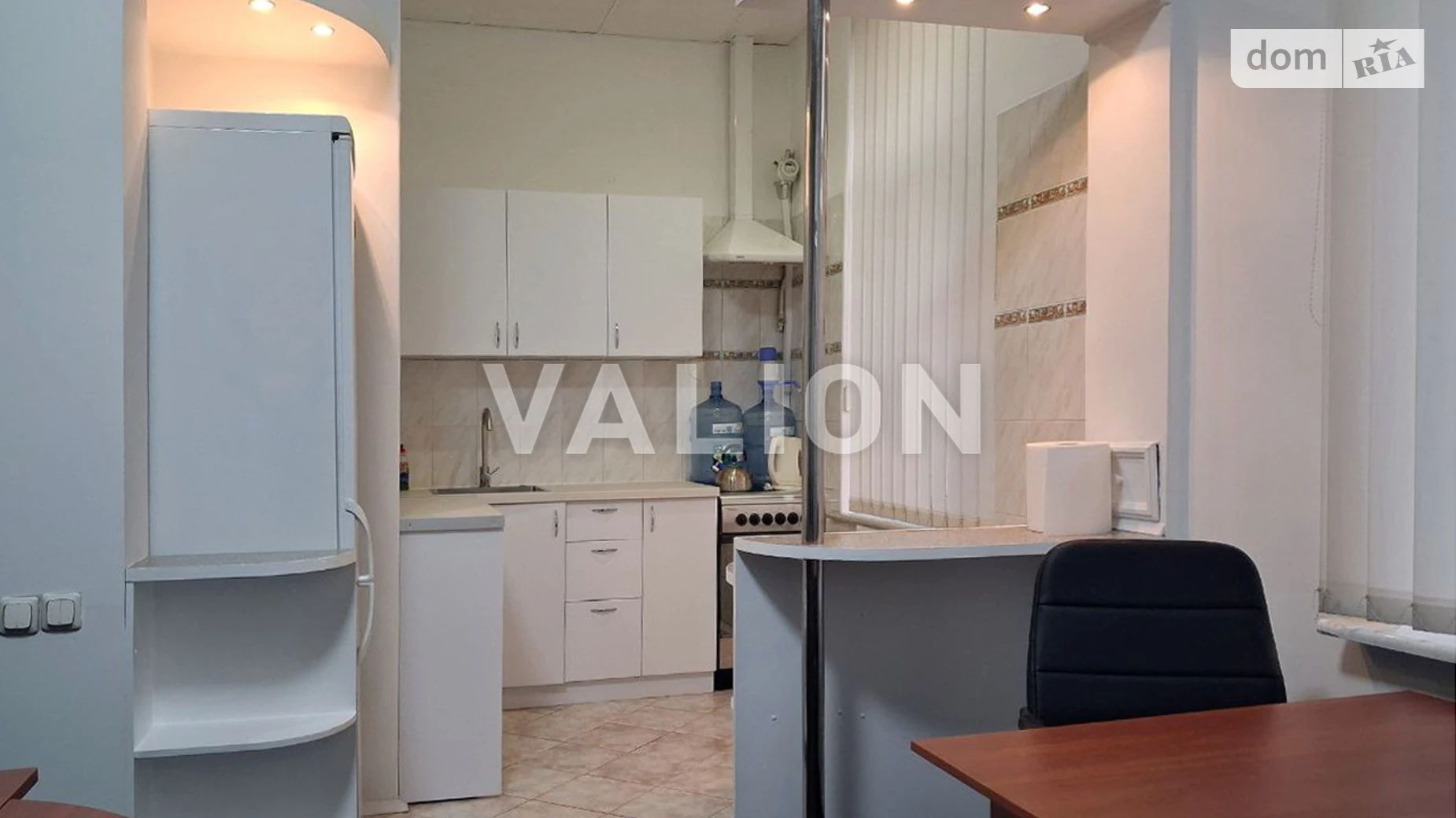 Сдается в аренду офис 80 кв. м в бизнес-центре, цена: 600 $ - фото 3