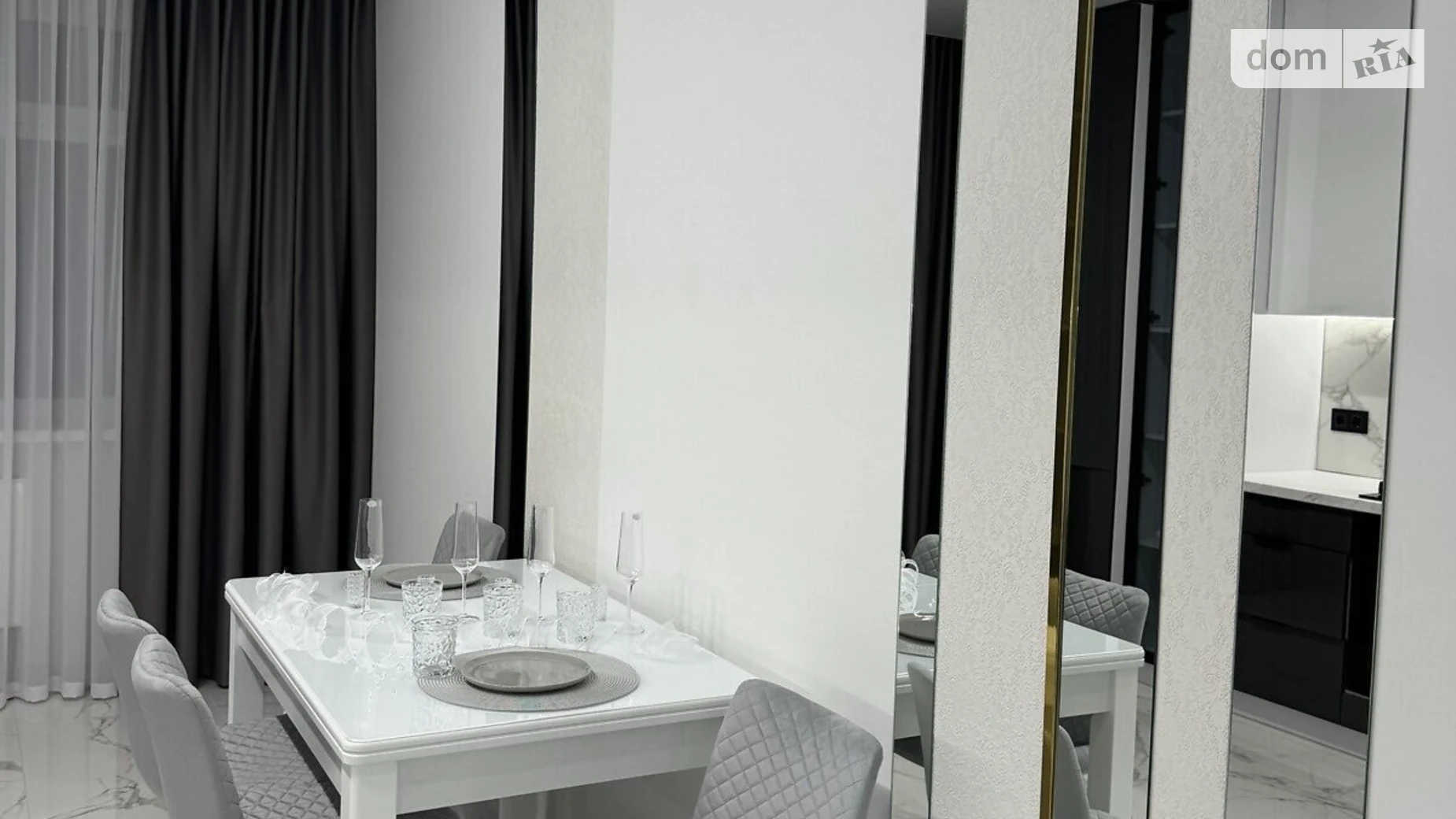 Продается 2-комнатная квартира 67.8 кв. м в Хмельницком, ул. Кармелюка, 3В - фото 2