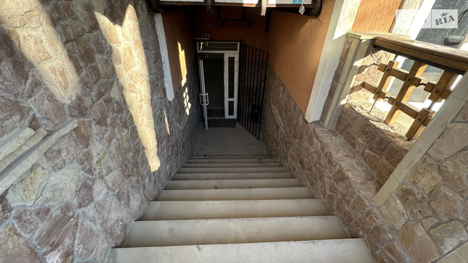 Сдается в аренду помещения свободного назначения 276 кв. м в 10-этажном здании, цена: 30000 грн - фото 3