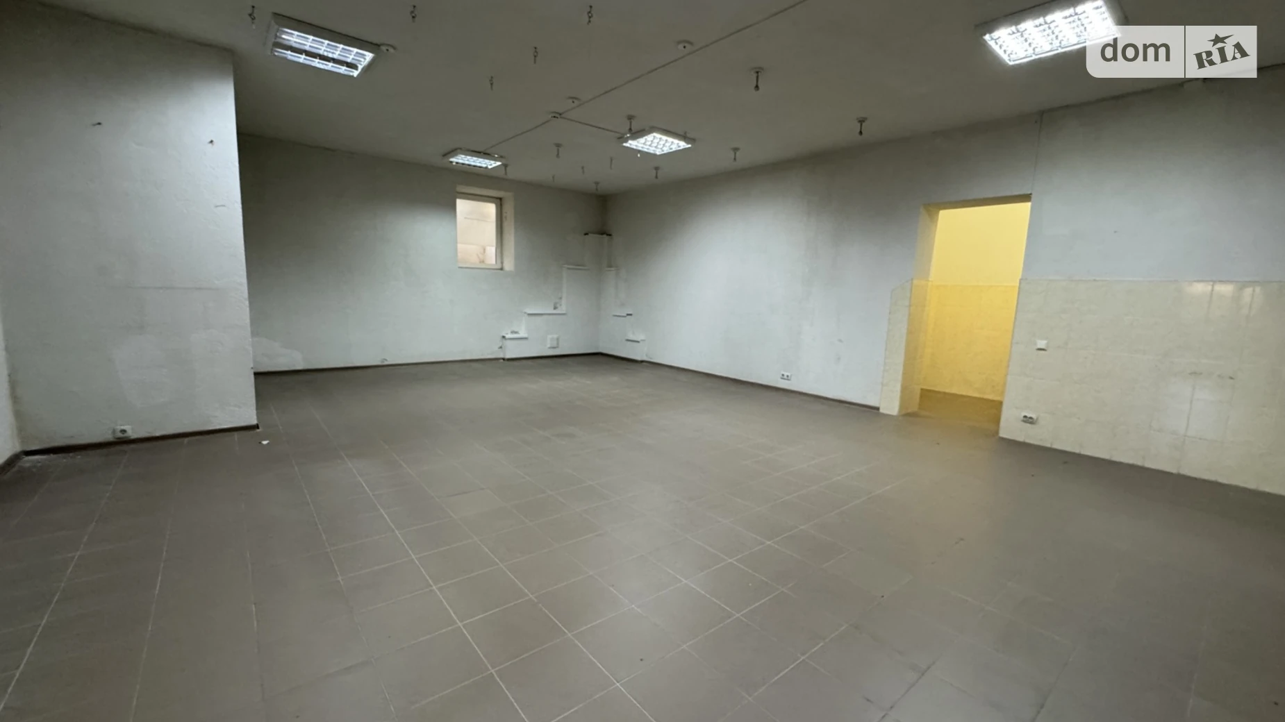 Сдается в аренду помещения свободного назначения 276 кв. м в 10-этажном здании, цена: 30000 грн - фото 4