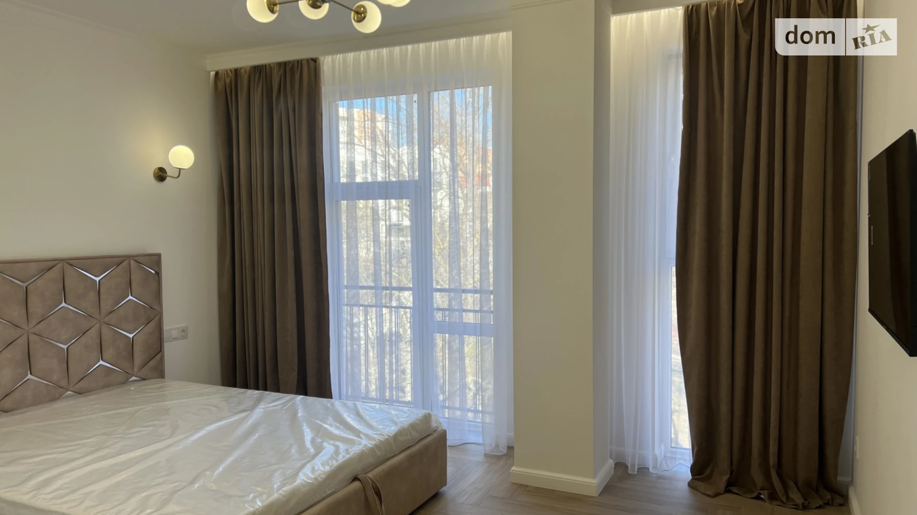 2-комнатная квартира 66.8 кв. м в, цена: 117000 $ - фото 2