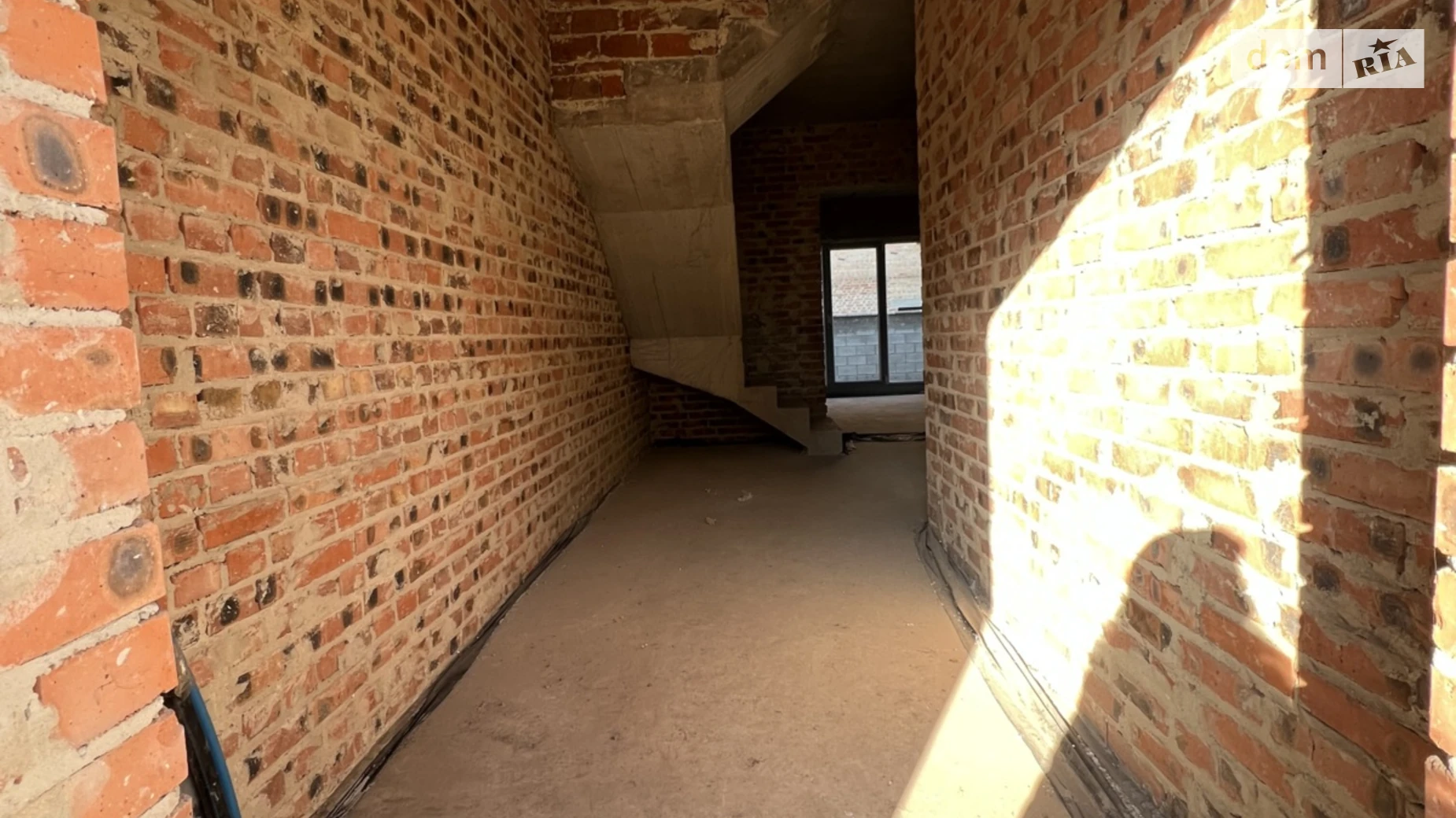 ул. Кулика и Гудачека(Макарова) Авторынок Ровно, цена: 57000 $ - фото 4