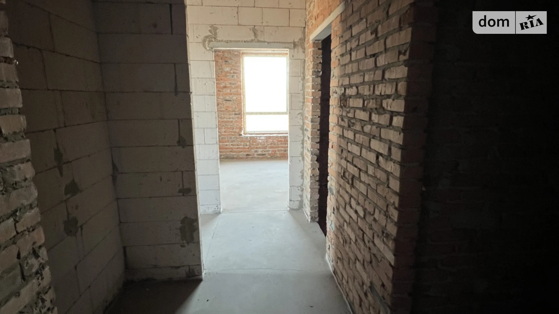 Продается 2-комнатная квартира 56 кв. м в Гостомеле, ул. Мирная, 3Б - фото 2