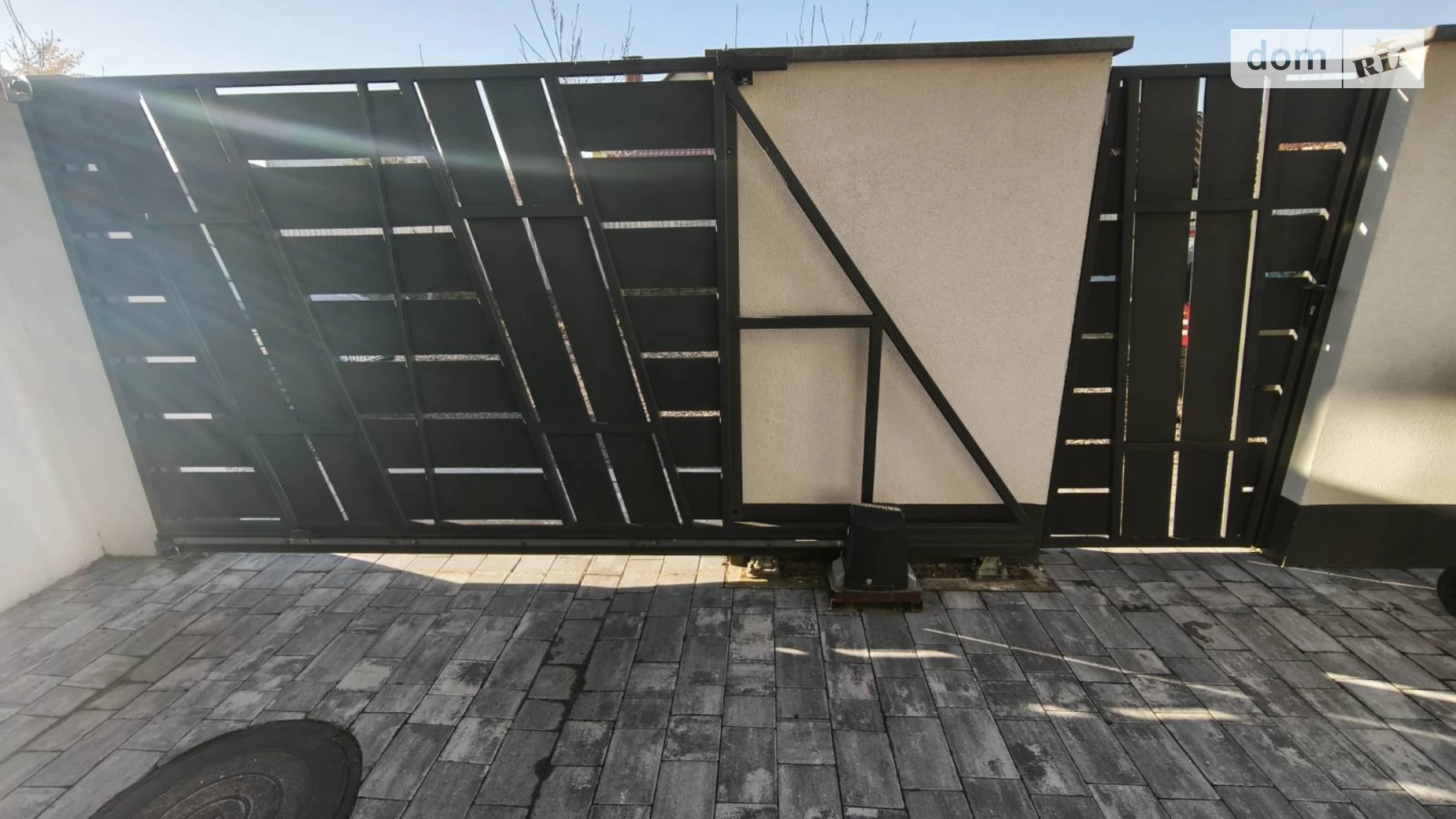 Сдается в аренду дом на 2 этажа 130 кв. м с гаражом, цена: 1300 $ - фото 2