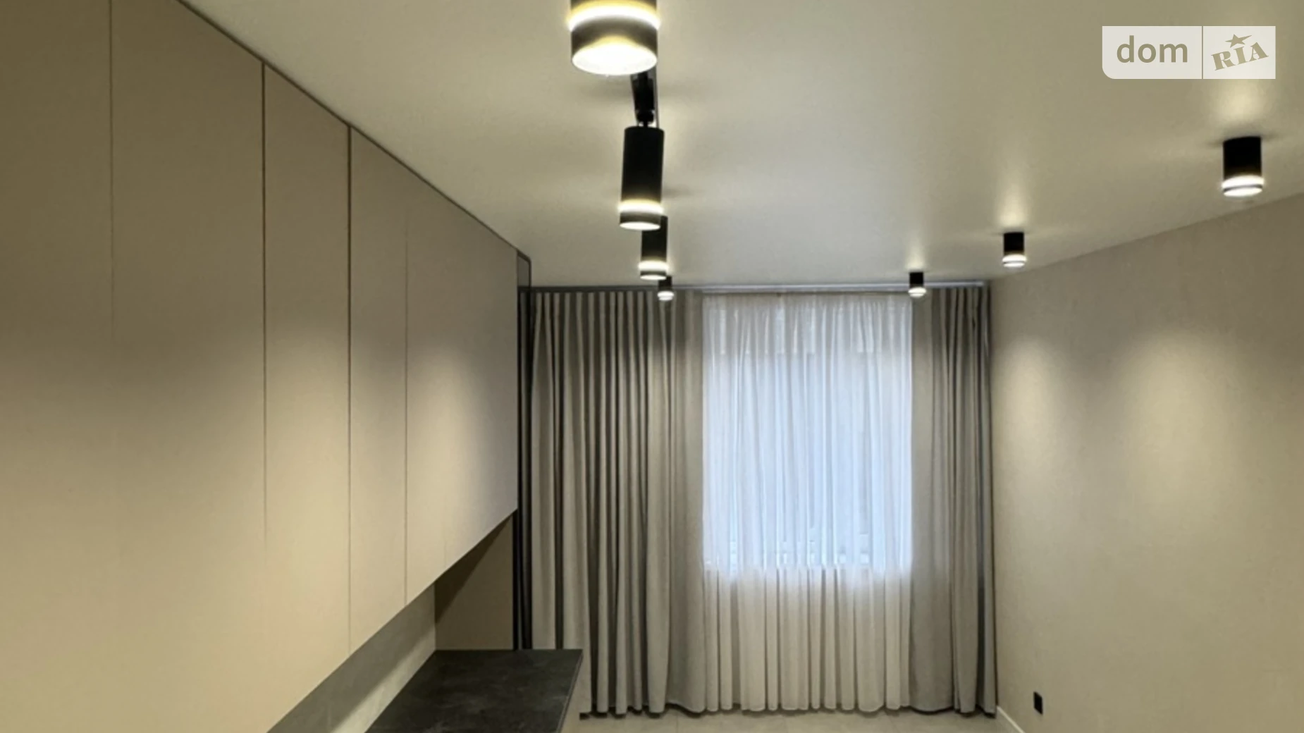 Продается 1-комнатная квартира 42 кв. м в Виннице, ул. Константина Василенко, 14В - фото 3