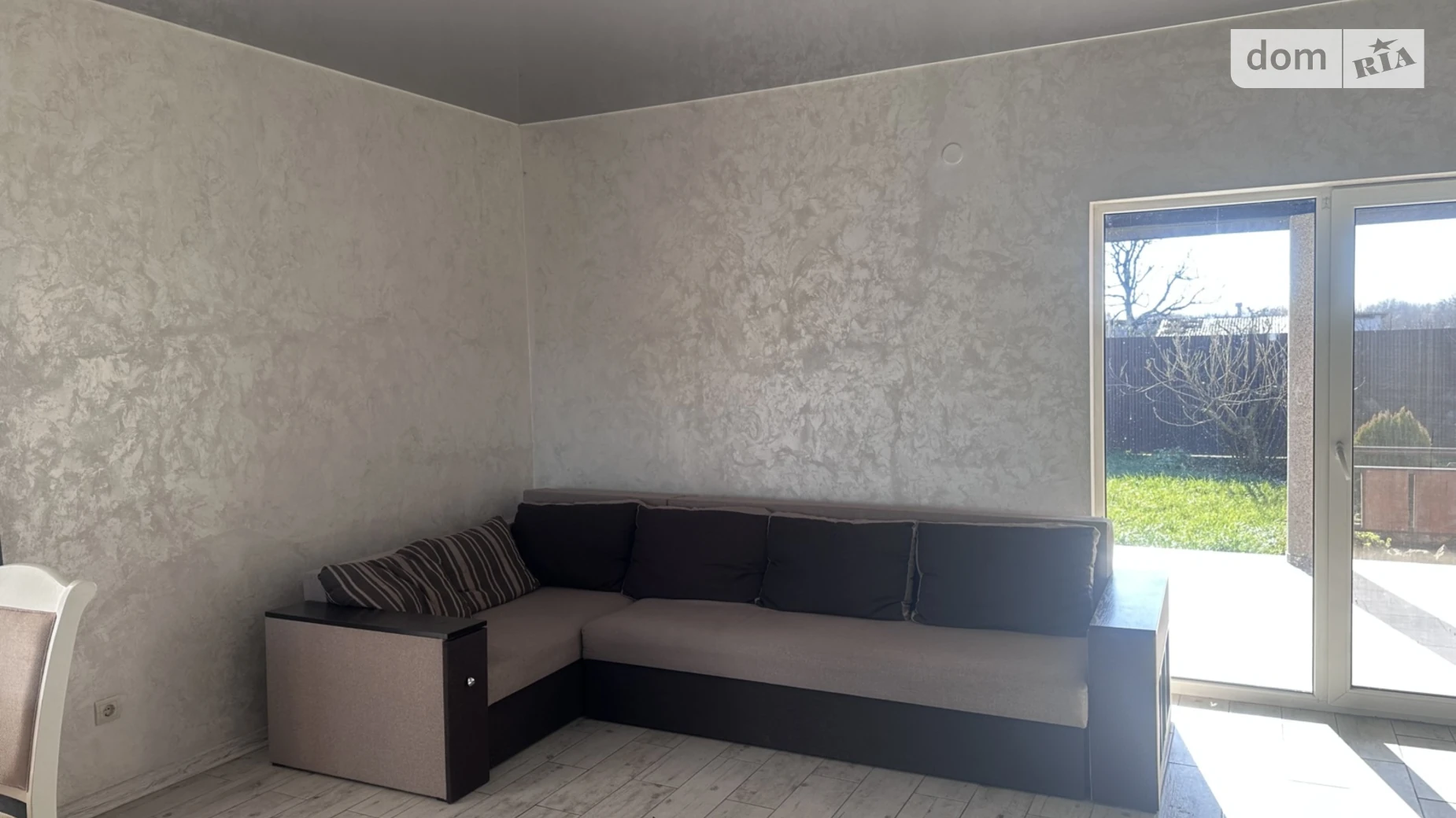 Продается дом на 2 этажа 141.5 кв. м с бассейном, цена: 163000 $ - фото 2