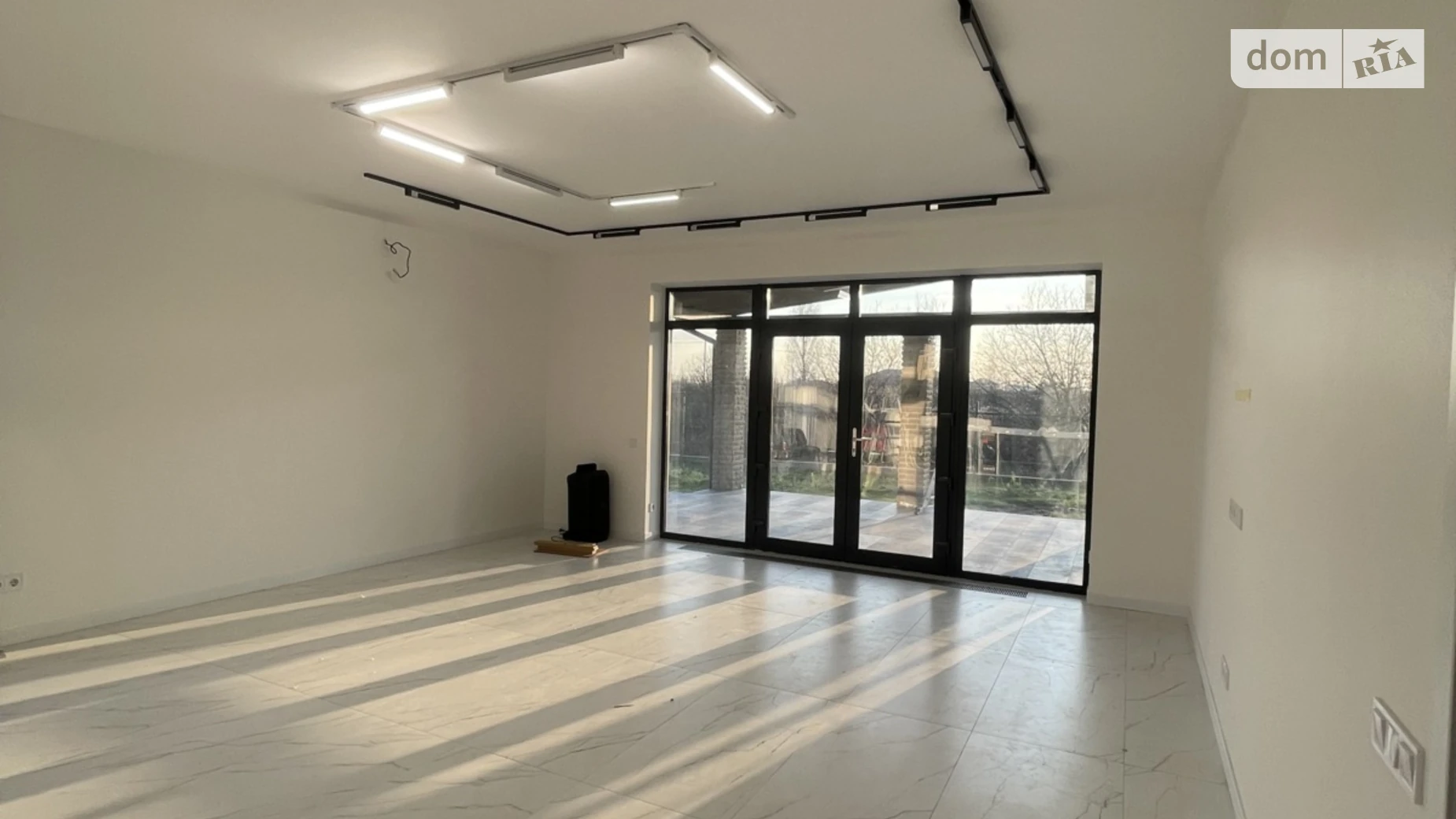 Продается одноэтажный дом 161 кв. м с гаражом, цена: 222000 $ - фото 4