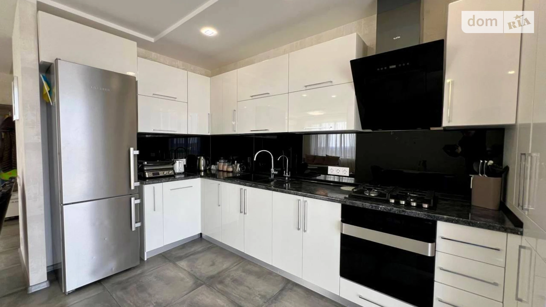 Продается 3-комнатная квартира 97.9 кв. м в Полтаве, ул. Владимира Козака, 14 - фото 3