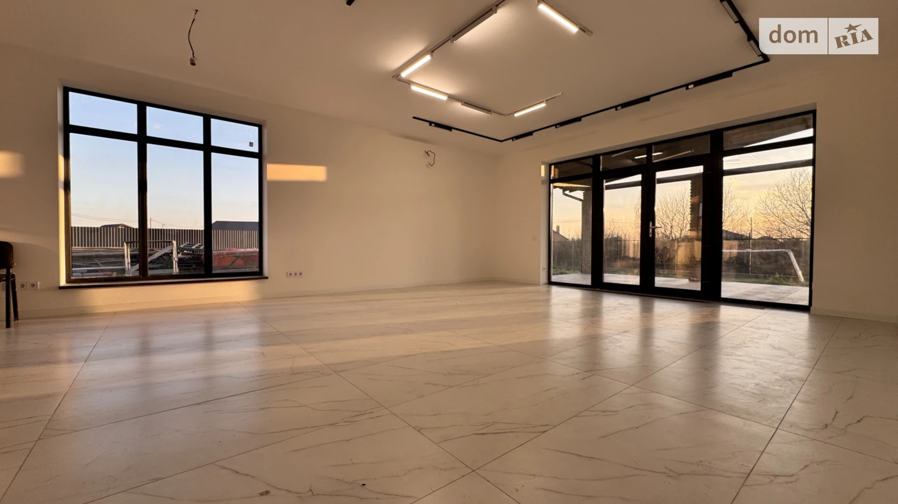 Продается одноэтажный дом 161 кв. м с бассейном, цена: 222000 $ - фото 3