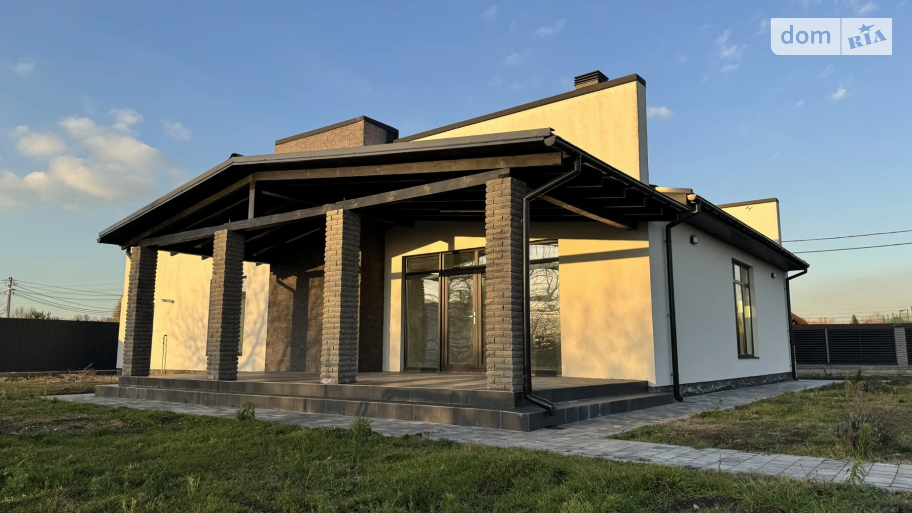 Продается одноэтажный дом 161 кв. м с бассейном, цена: 222000 $ - фото 2